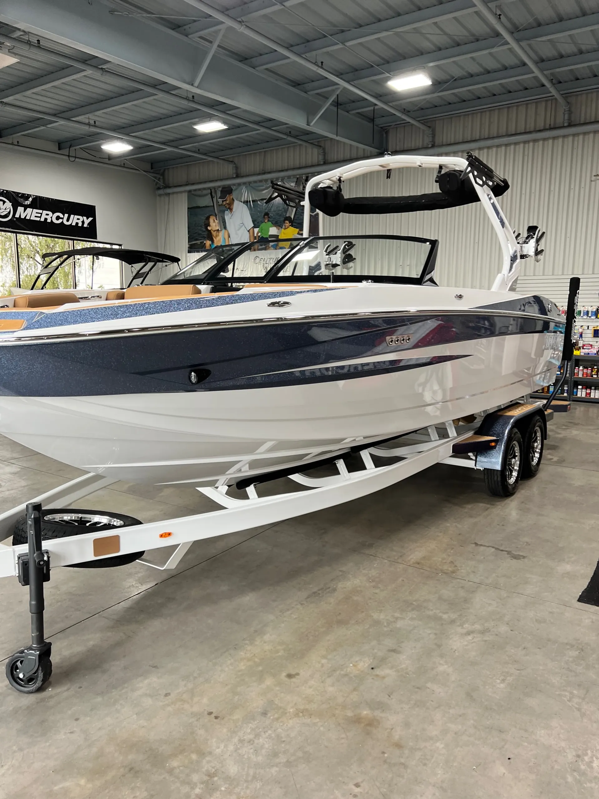 Wakeboat w/ experienced surfing coach 🗓️ Fri-Sun only📍Saguaro Lake