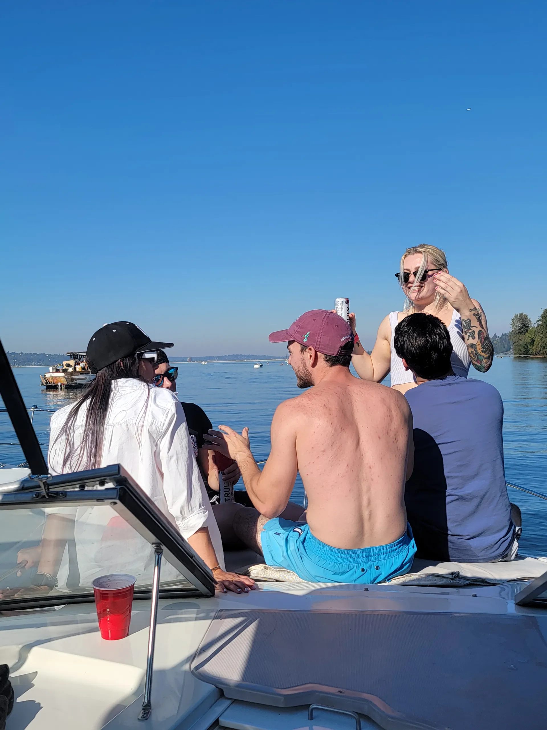 Regal Commodore 2760 in Bellevue, WA — photo 4