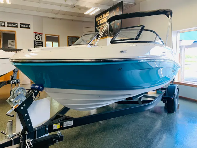 Rent a Bayliner bow rider in Lyndon Station, WI near me