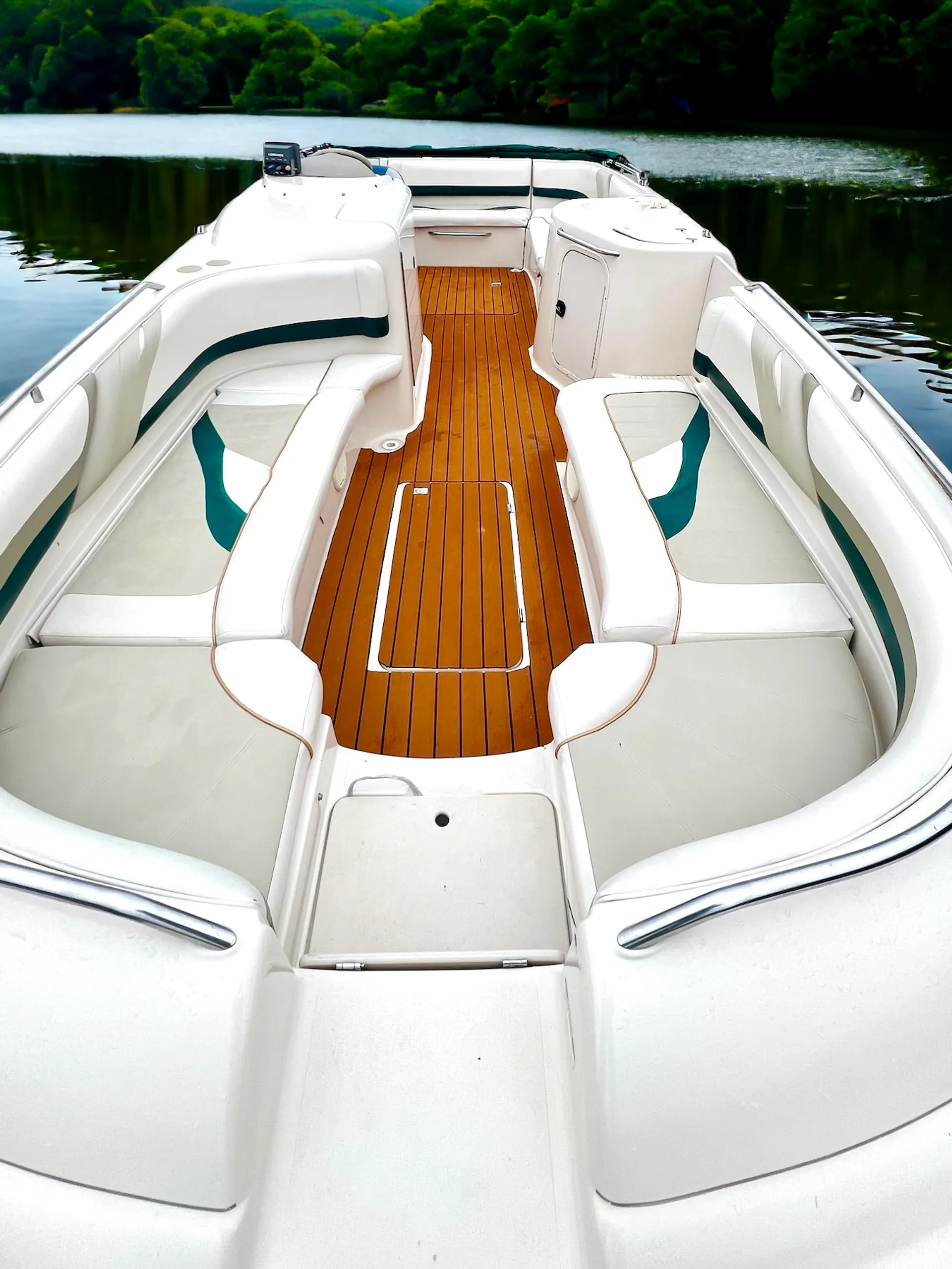 Larson Boats 233 Escape in Austin, TX — photo 8