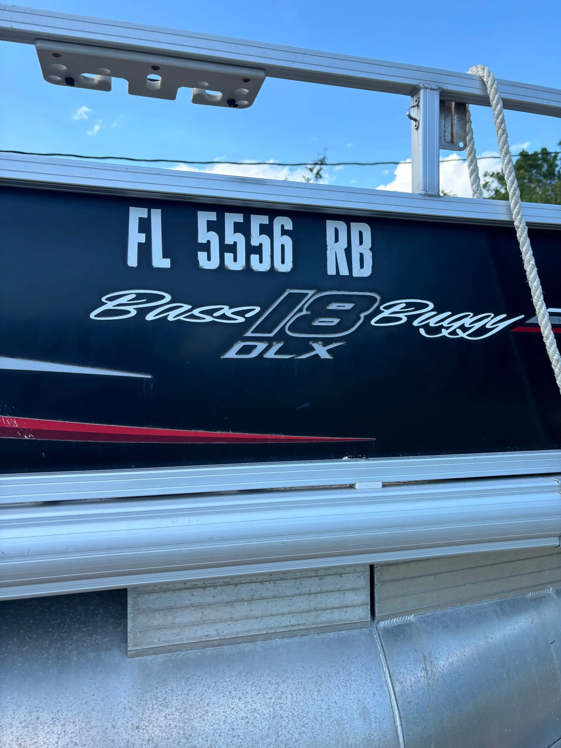 Sun Tracker by Tracker Marine Bass Buggy 18 DLX w/50ELPT 4-S in Pensacola, FL — photo 5