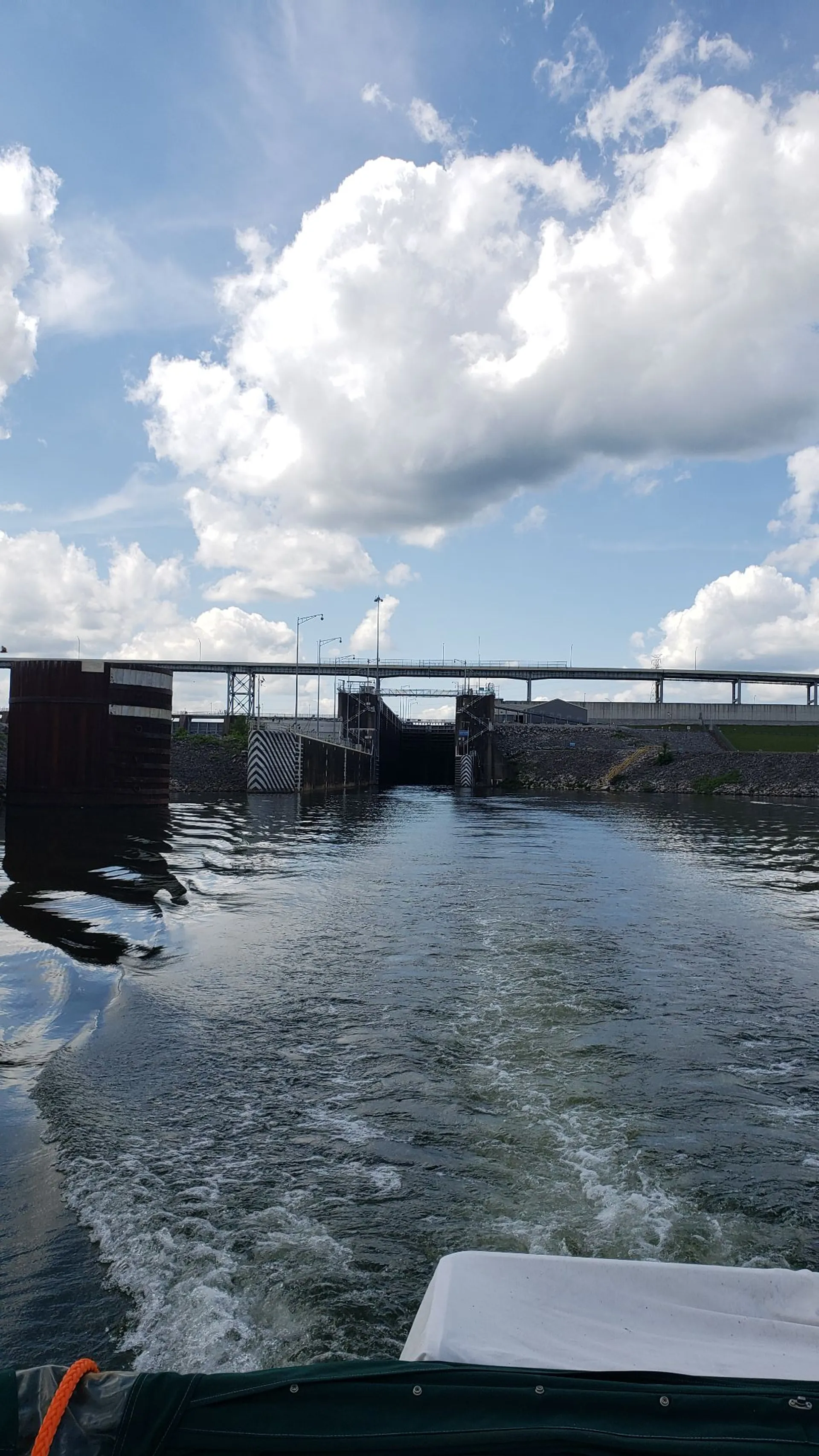 Watts Bar Lake guided Pontoon Boat Rental Island Sunset Excursions