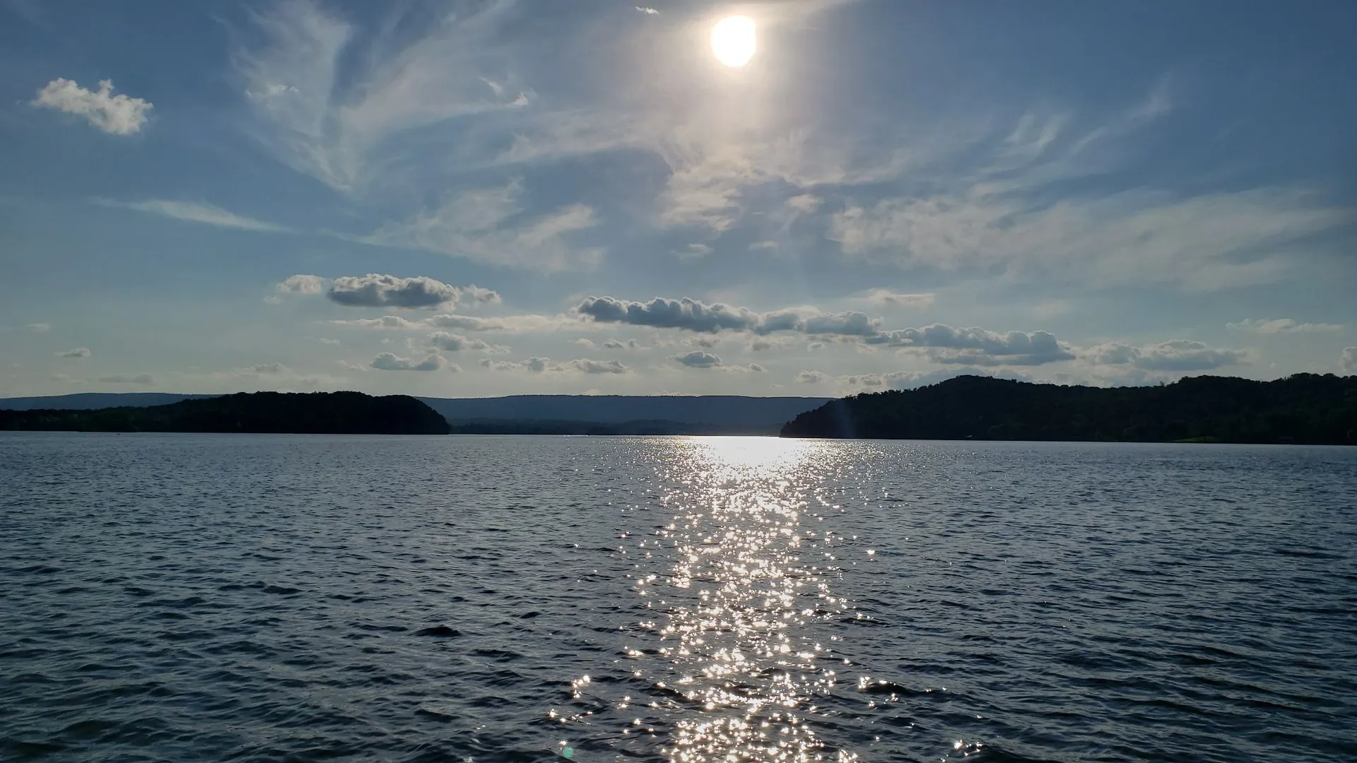 Watts Bar Lake guided Pontoon Boat Rental Island Sunset Excursions