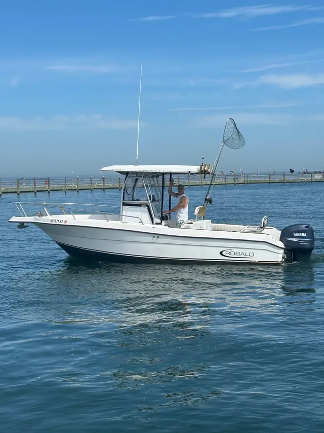 Rent a Robalo center console in Islip, NY near me