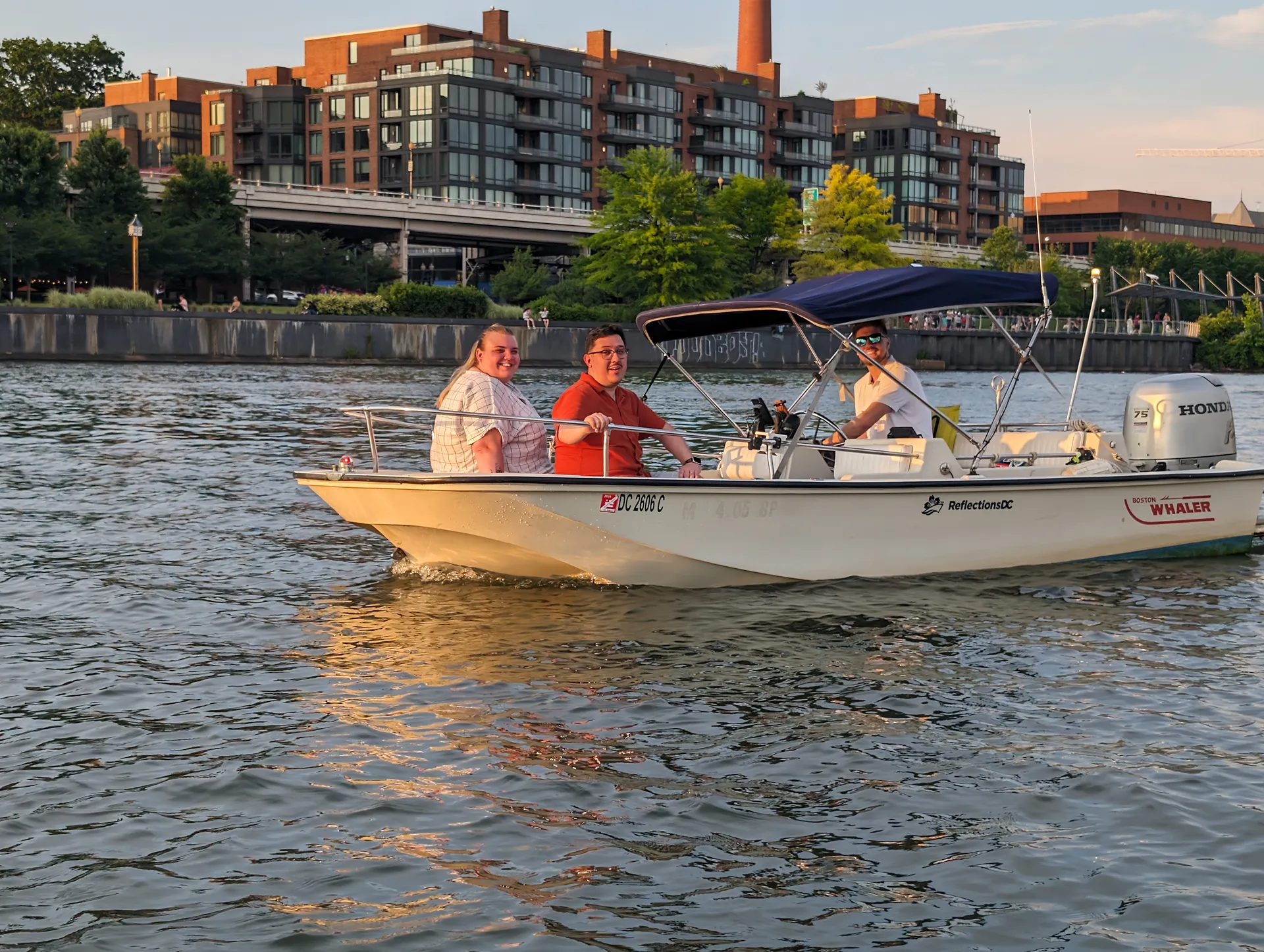 Boston Whaler 17 Super Sport Limited in Washington, DC — photo 2
