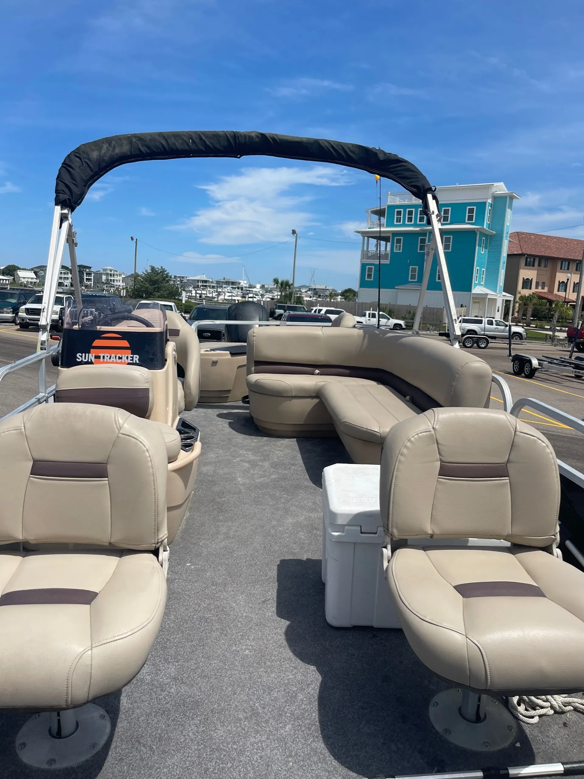 5 ⭐️ owner! Fish, Swim, Cruise, Relax on our Pontoon! 