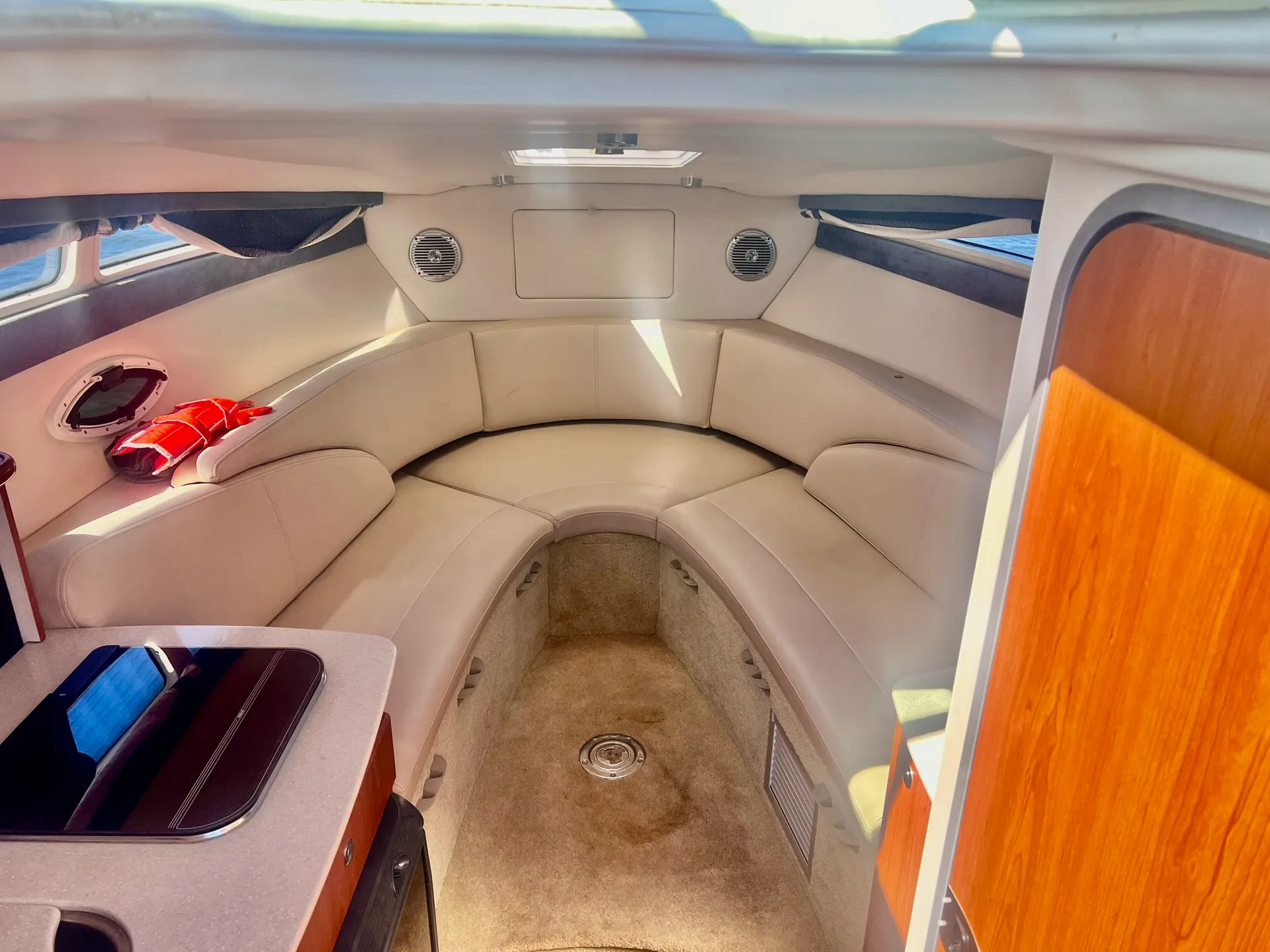 Bayliner 265 Cruiser in Pensacola, FL — photo 2