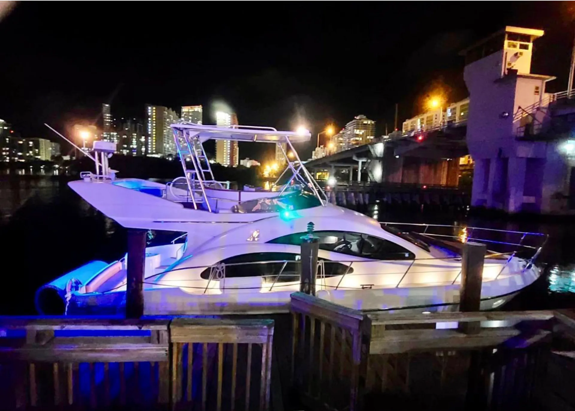 MIAMI'S #1 YACHT RENTAL *FREE CHAMPAGNE INCLUDED*