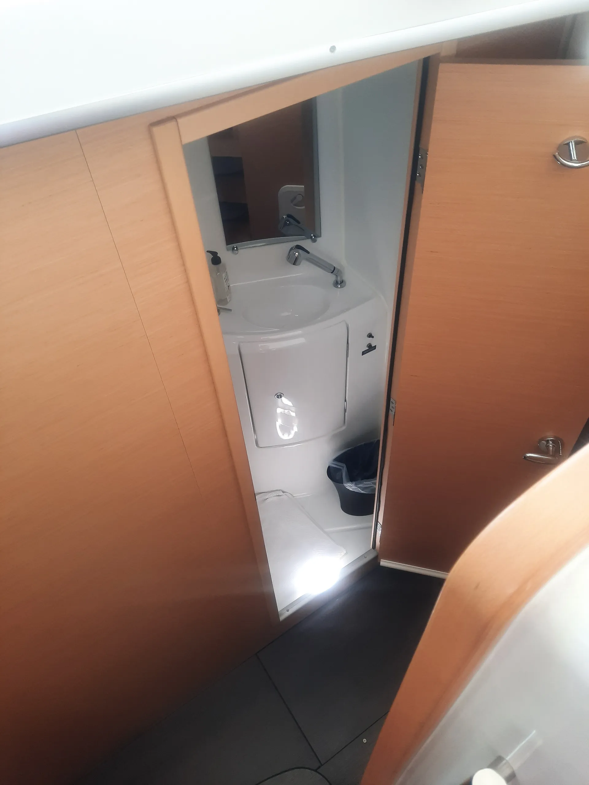 Beautiful Sailing Catamaran with Captain