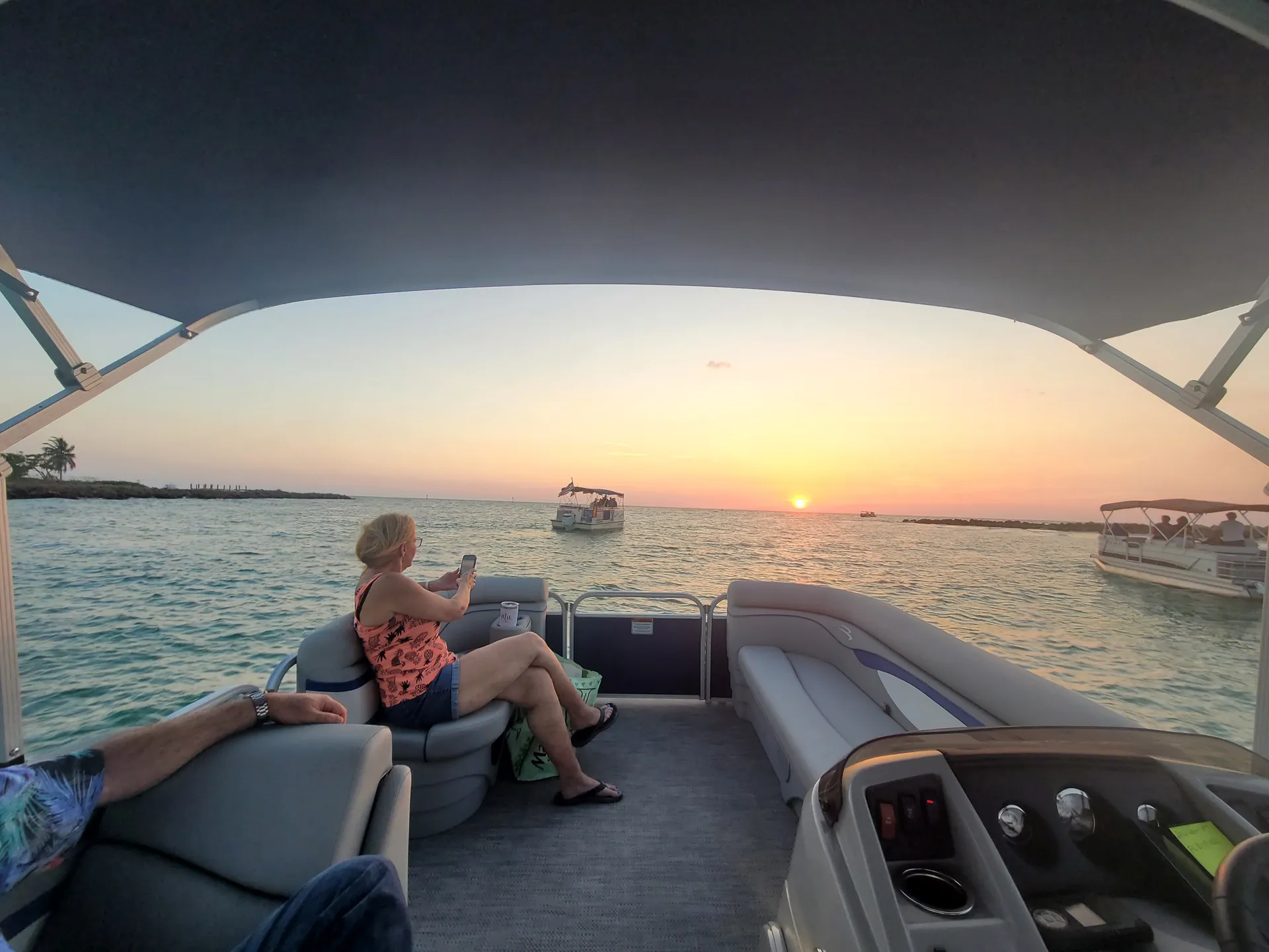 BENNINGTON MARINE 20 SVL in Naples, FL — photo 2