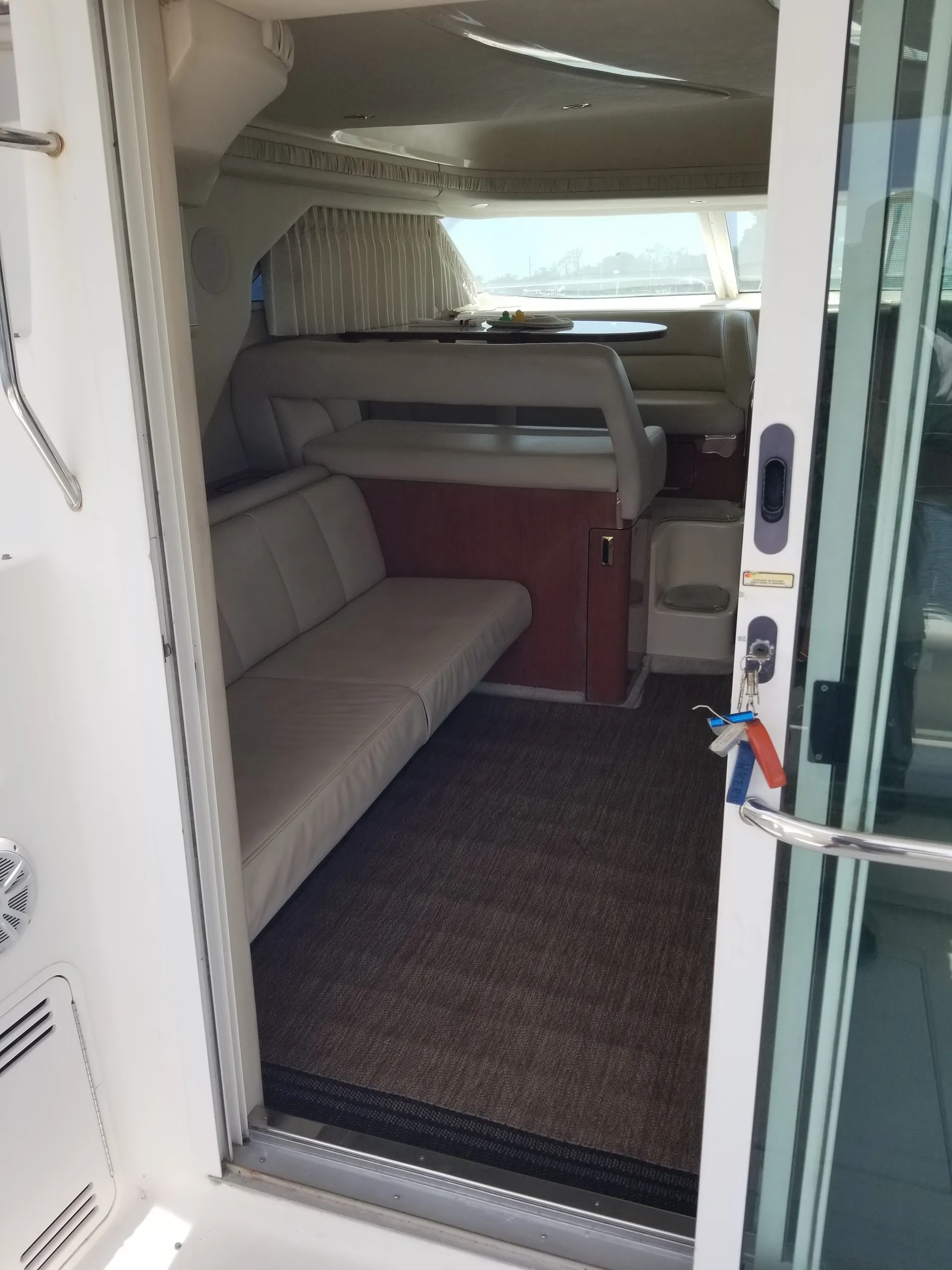 Luxurious Sea Ray Sedan Bridge 40' Yacht