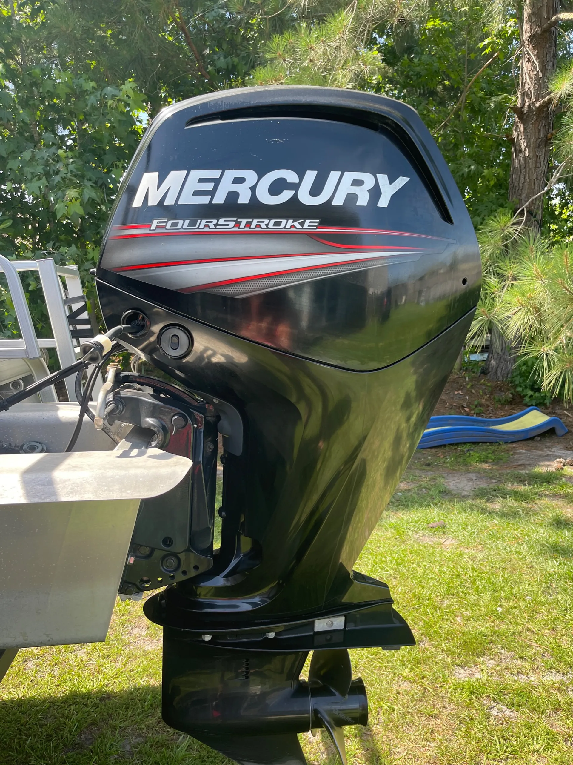 5 ⭐️ owner! Fish, Swim, Cruise, Relax on our Pontoon! 