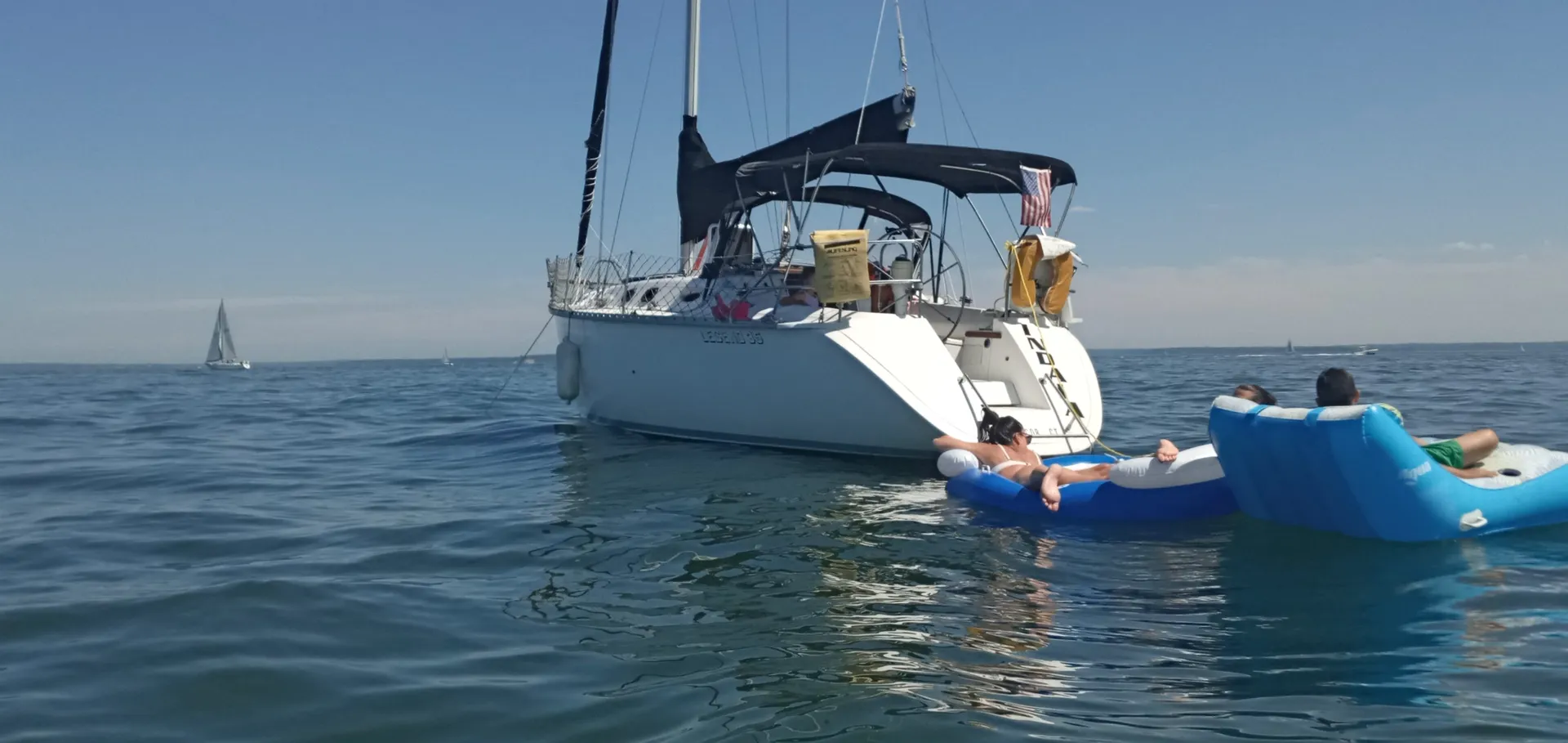 HUNTER LEGEND 35 SAILBOAT CRUISER MOTORSAILER