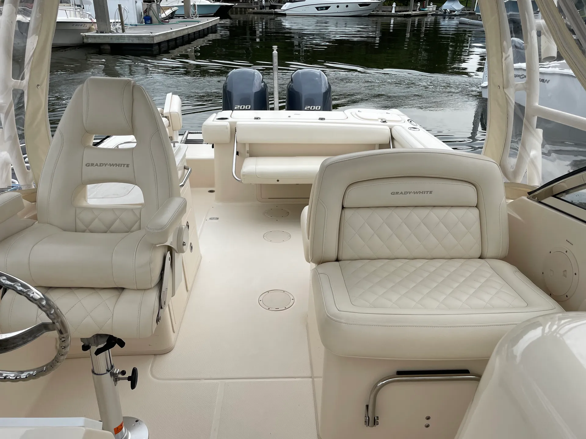 Grady-white Boats 275 D freedom  in Charleston, SC — photo 6