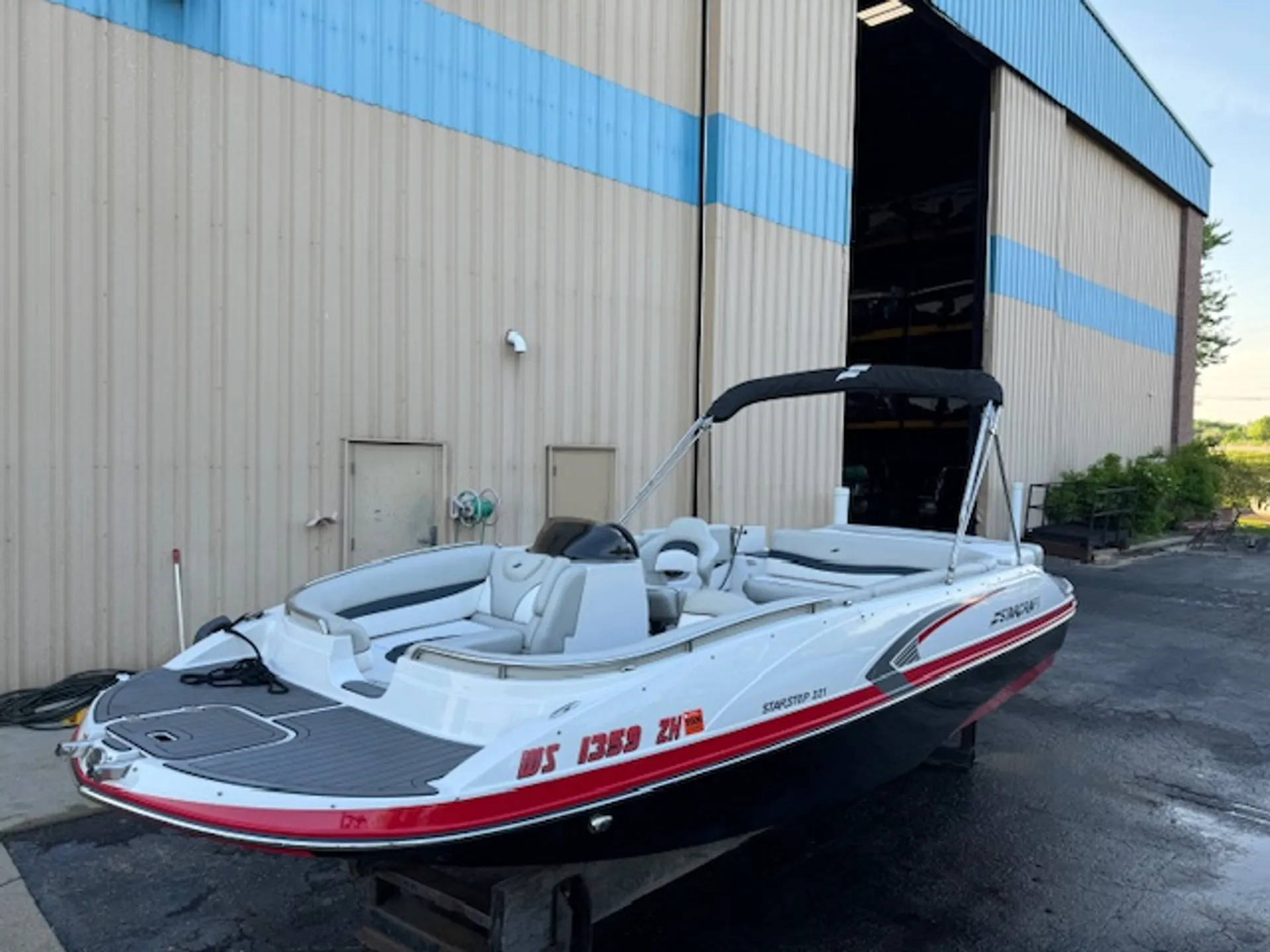 Beautiful Deck Boat with extra <br/>roomy 10 person capacity