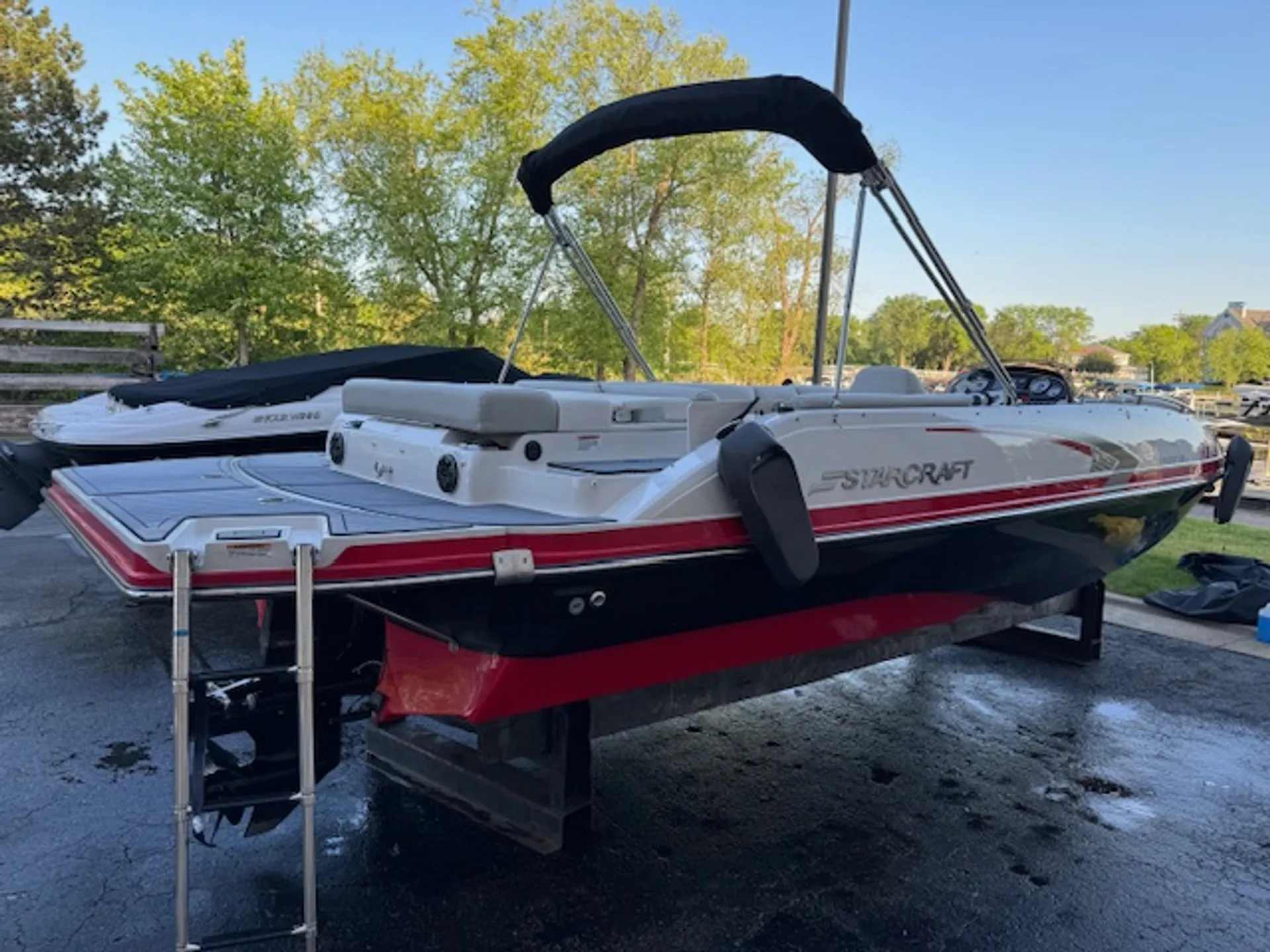 Beautiful Deck Boat with extra <br/>roomy 10 person capacity