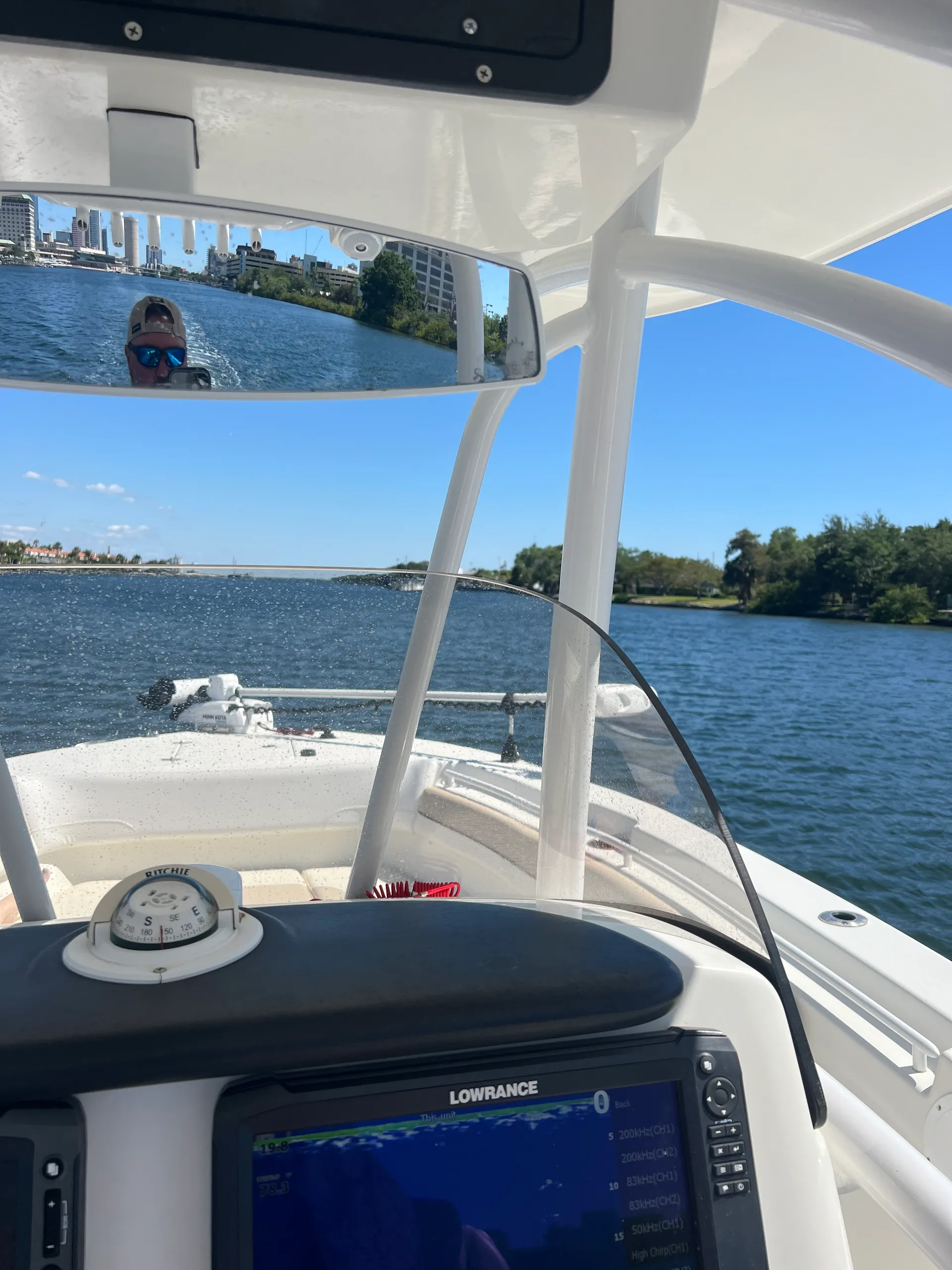 28 foot Nauticstar with licensed Captain 