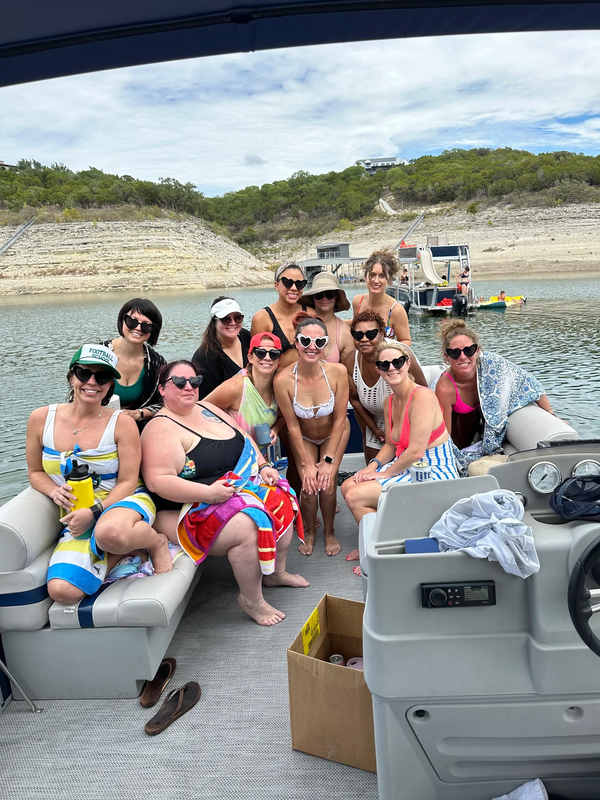 Nauti Boatworks NB26 - LAKE TRAVIS ONLY