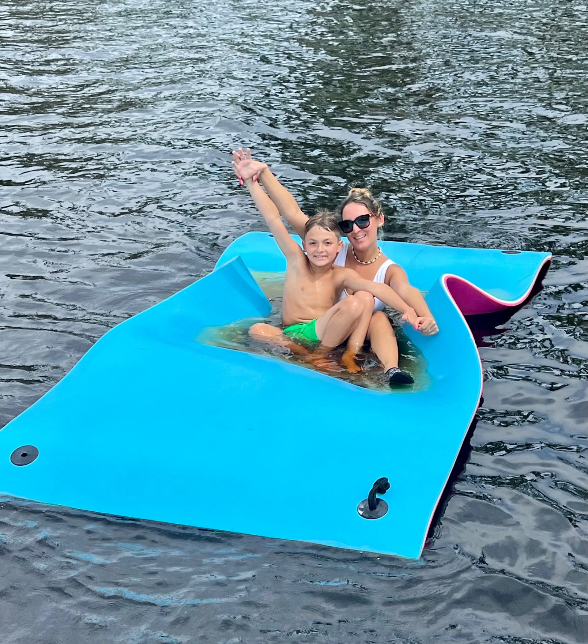 2022 Pontoon Boat ready to enjoy the Clermont Chain of Lakes!