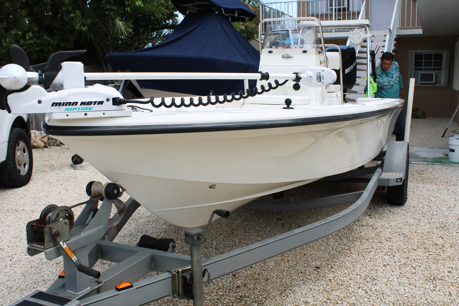 Mako Marine 1801 Bay Boat W/90EXLPT Opti  in Tavernier, FL — photo 2