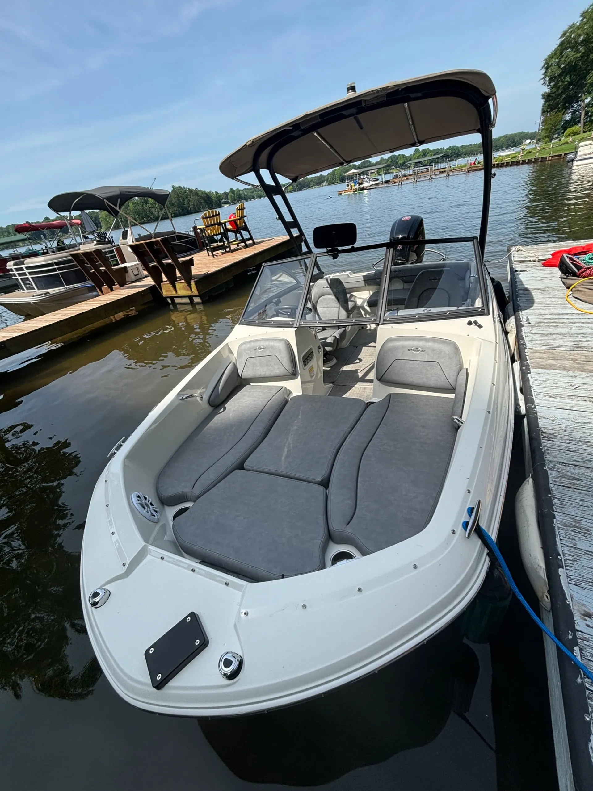 Stingray 191DC - Available on Lake Bowen in SC only