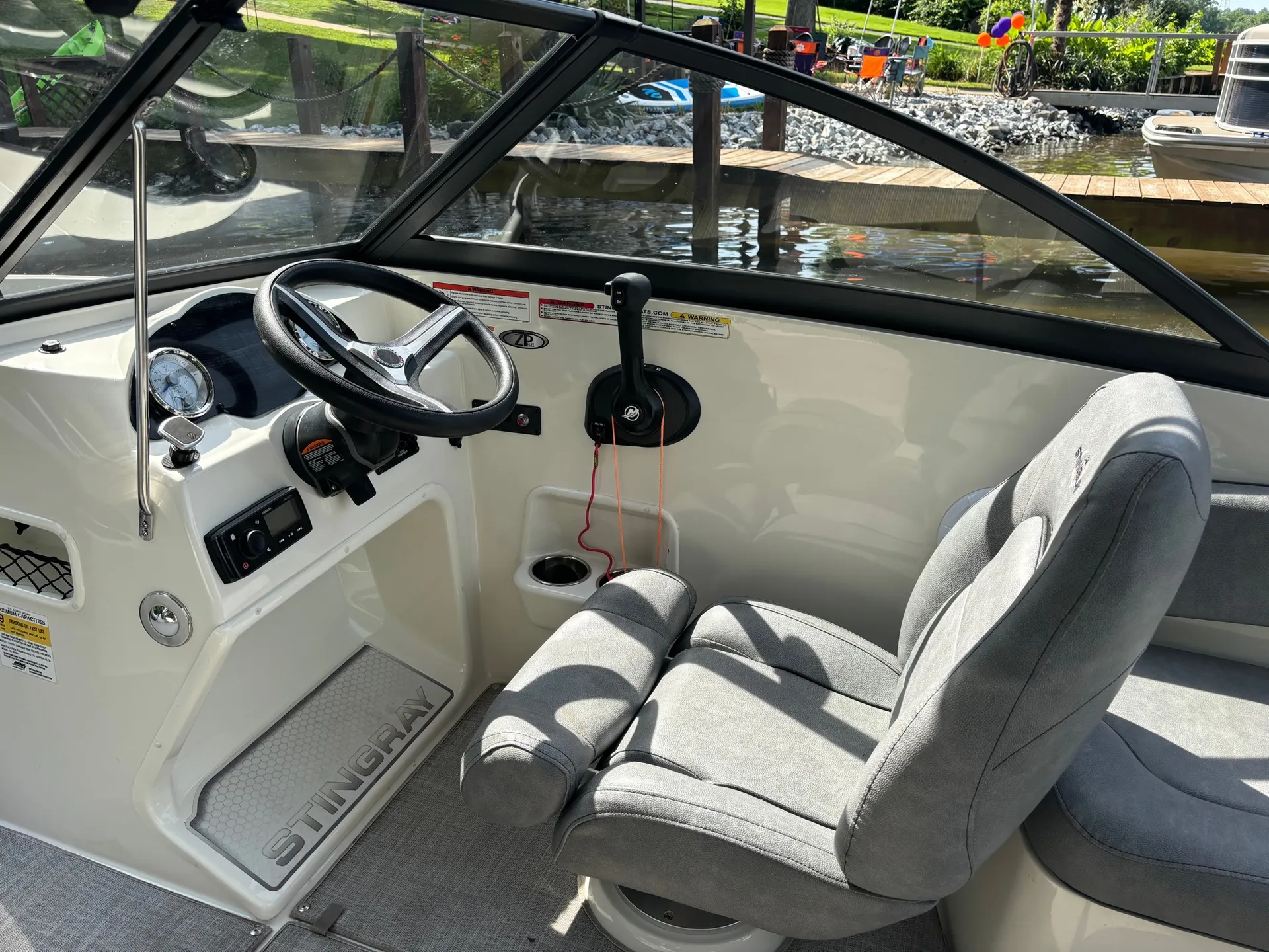 Stingray 191DC - Available on Lake Bowen in SC only