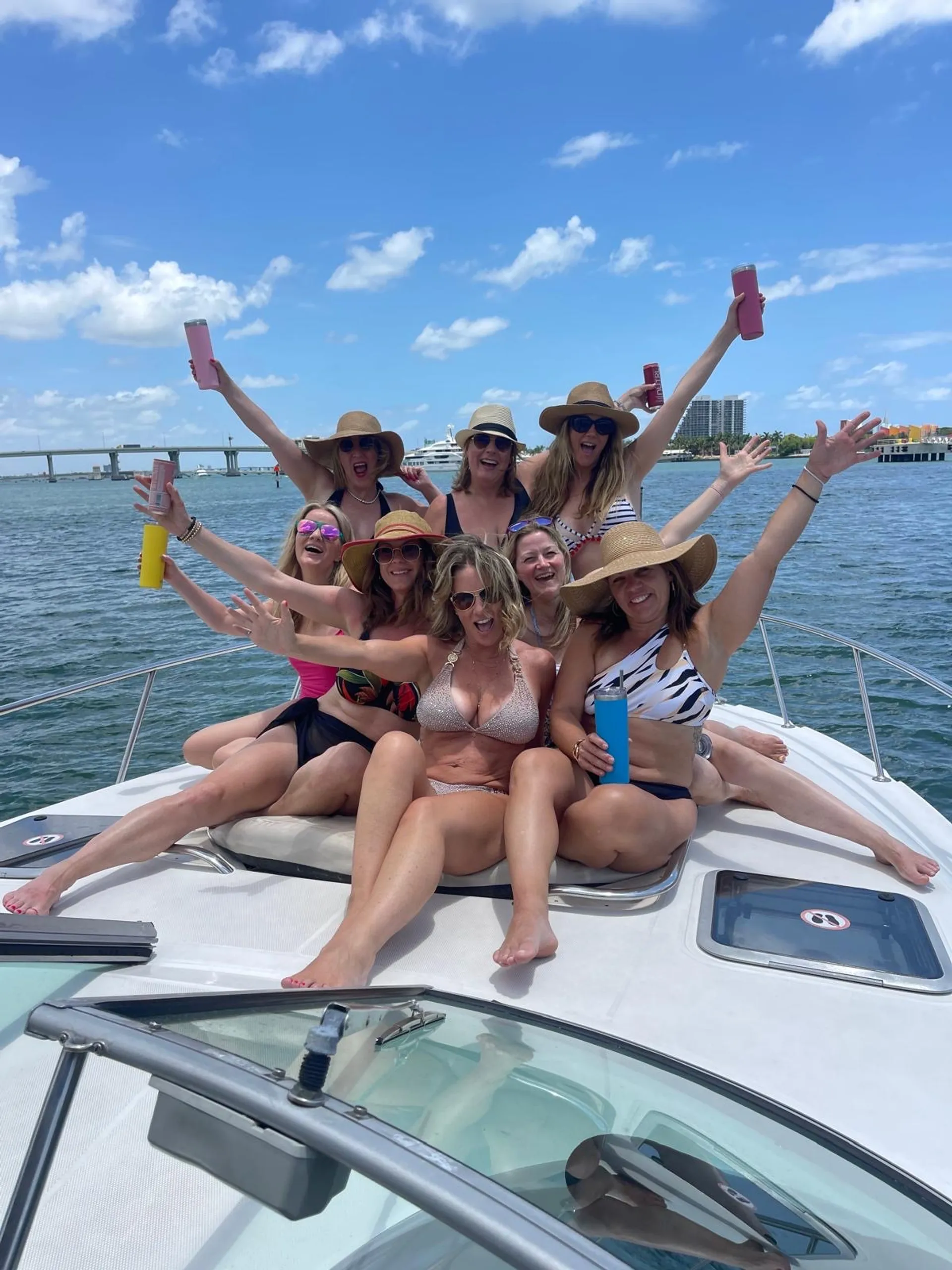 🌞 FREE Hour✨  | Lux 38' Chaparral Yacht  *NO HIDDEN FEES*