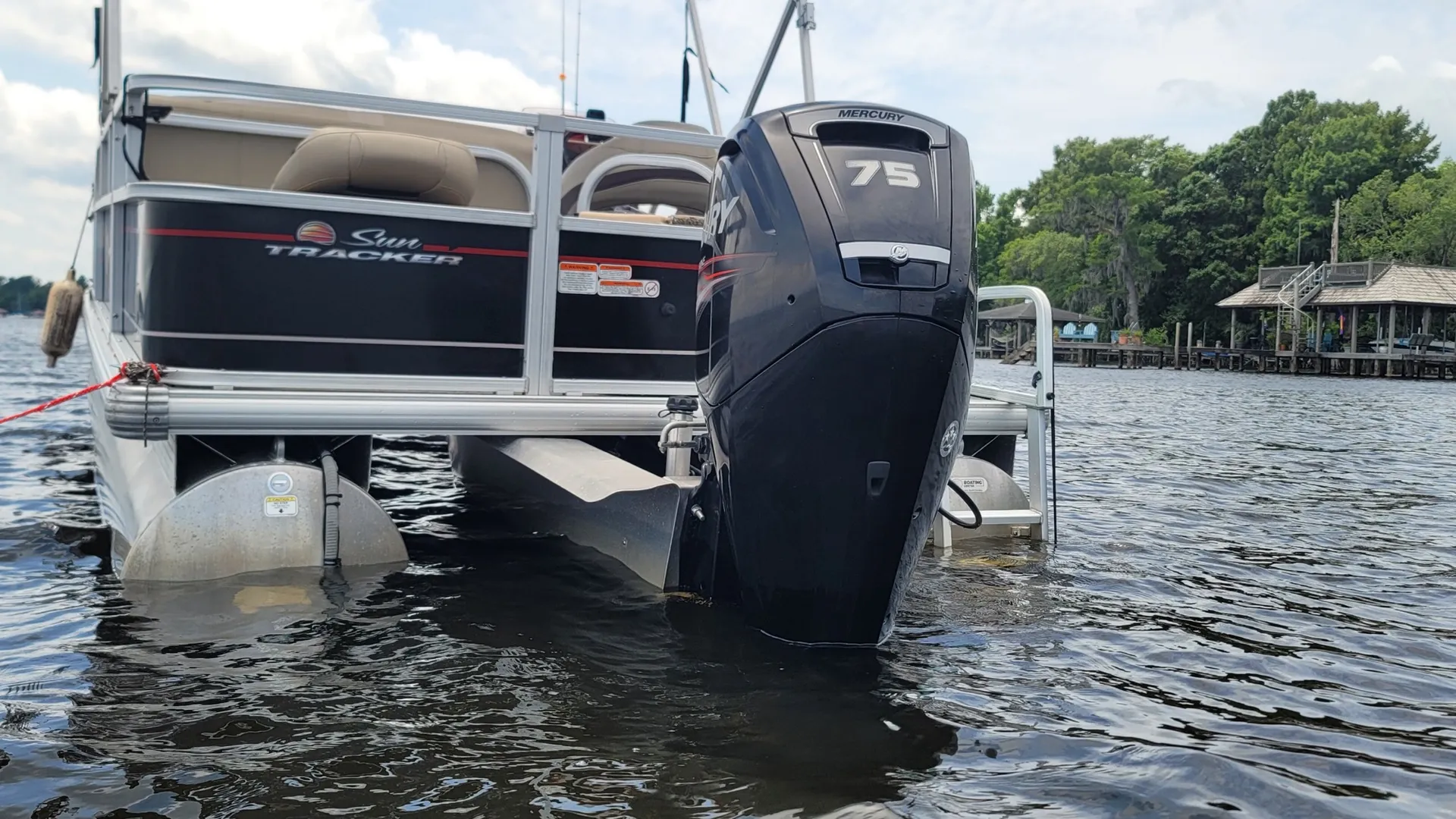 5 ⭐️ owner! Fish, Swim, Cruise, Relax on our Pontoon! 