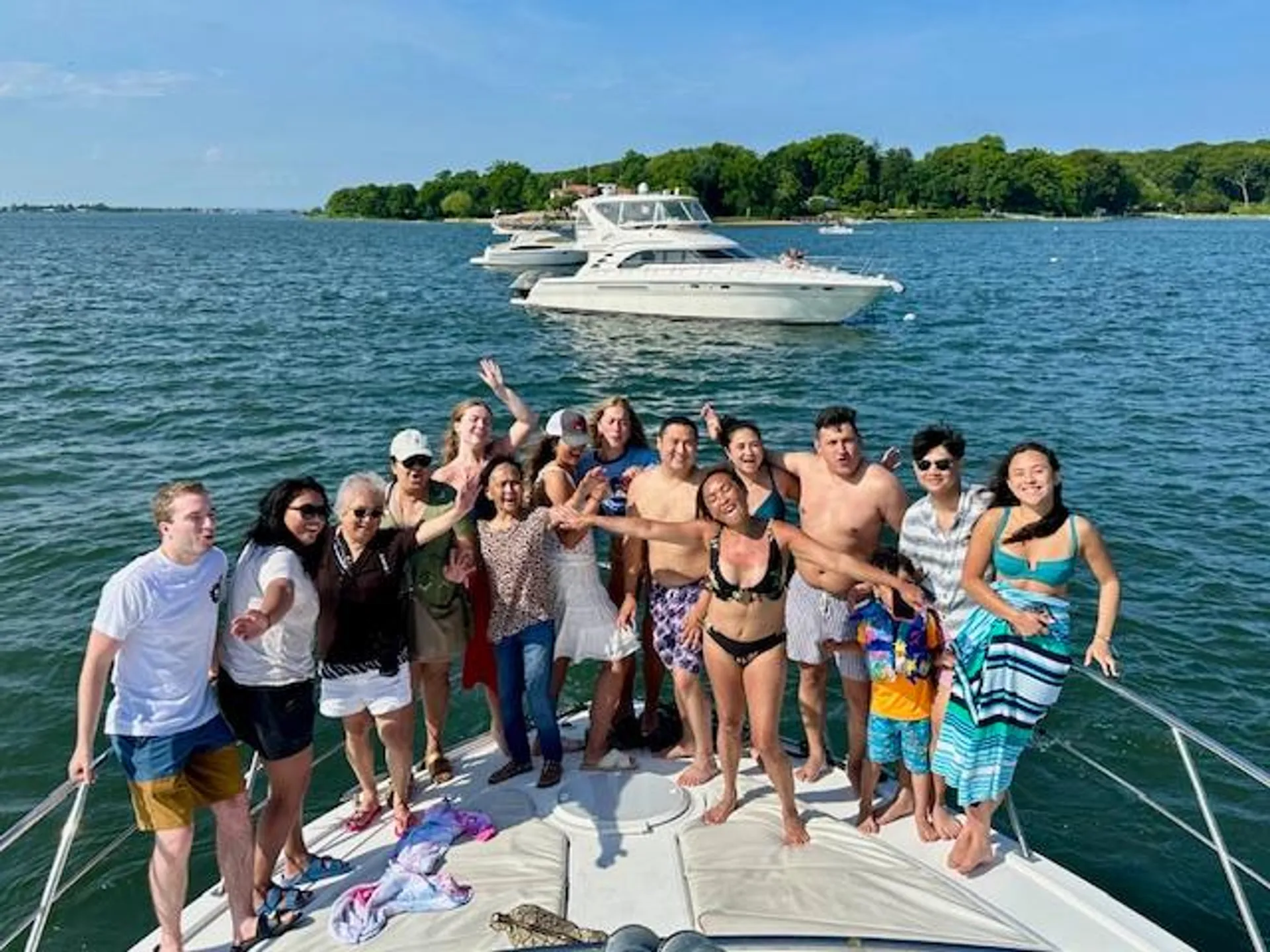 50' Yacht, 12 Guests, All Inclusive, Watersports, fuel, BBQ