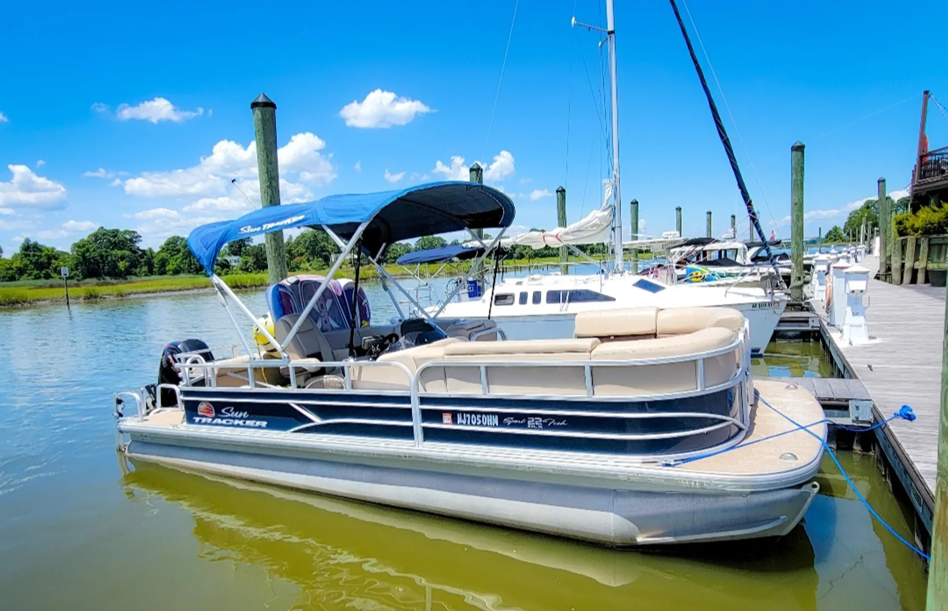 SUN TRACKER SPORTFISH 22 DLX in Suffolk, VA — photo 5