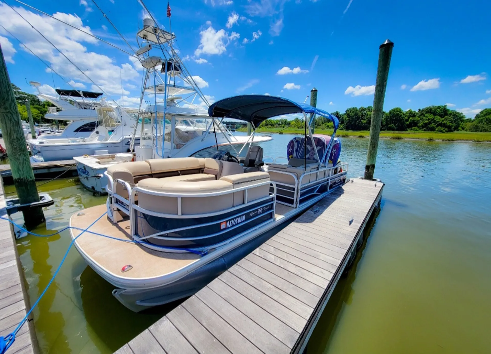 SUN TRACKER SPORTFISH 22 DLX in Suffolk, VA — photo 4