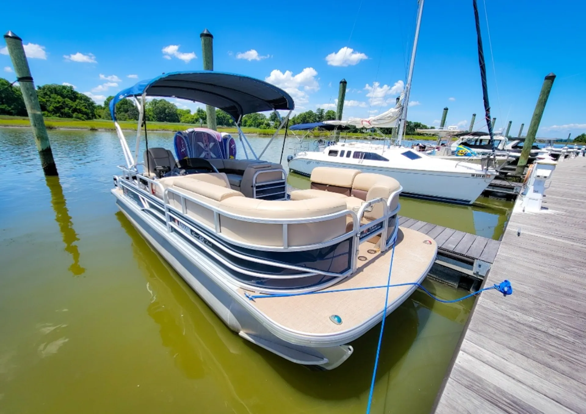 SUN TRACKER SPORTFISH 22 DLX in Suffolk, VA — photo 3