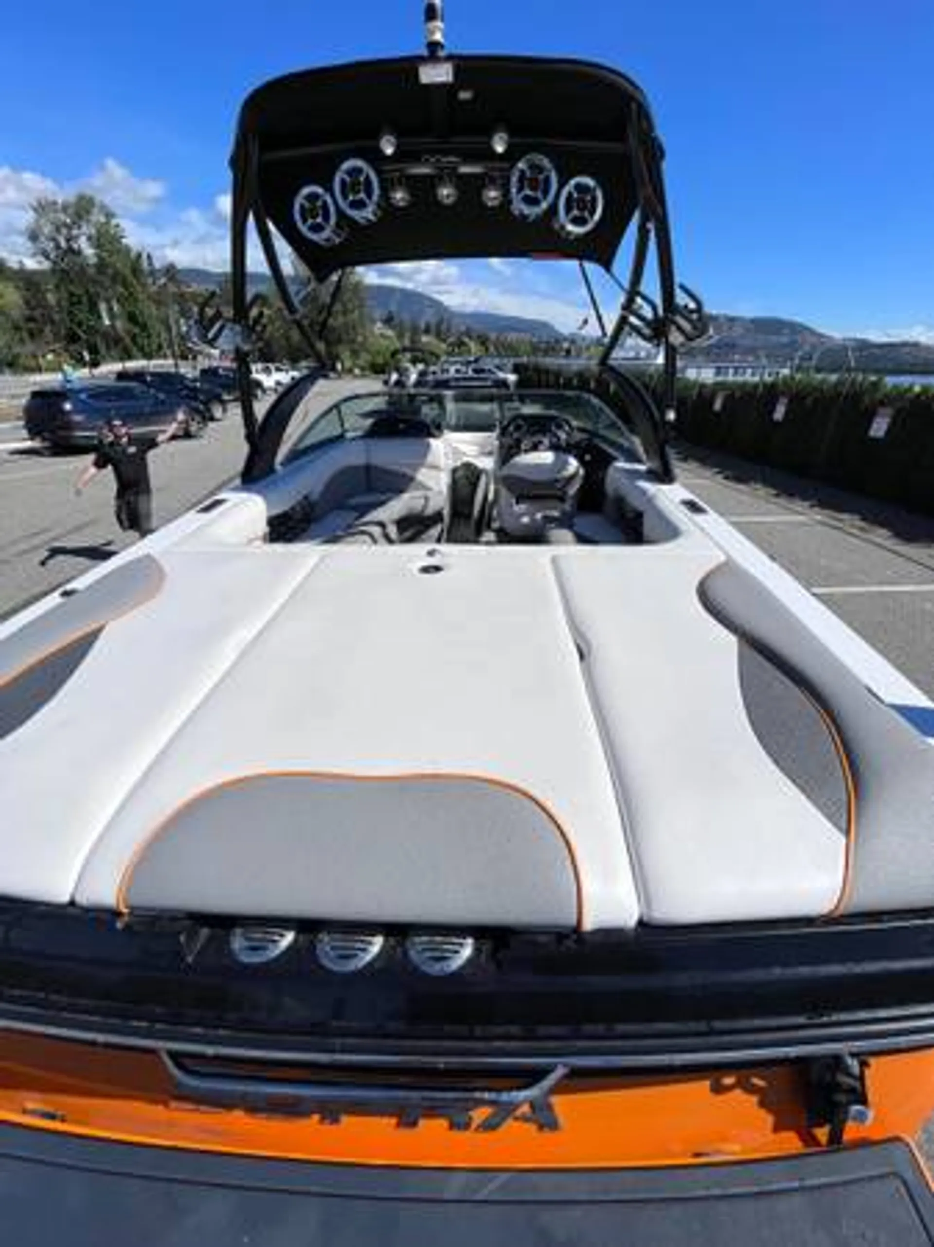 Supra by Skiers Choice Sunsport 22V  in Bellingham, WA — photo 3