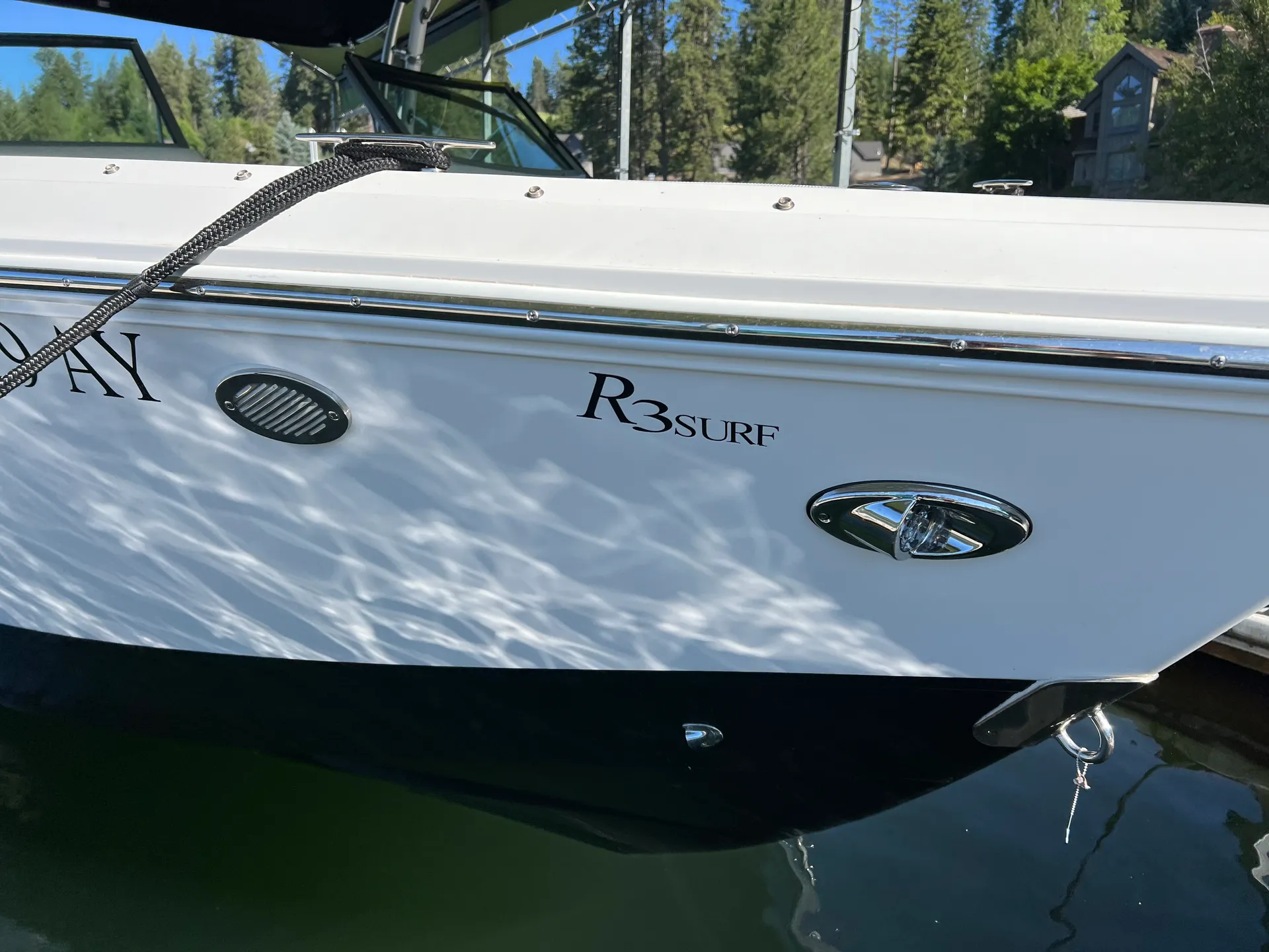 Cruise or Surf on this like new Cobalt R3