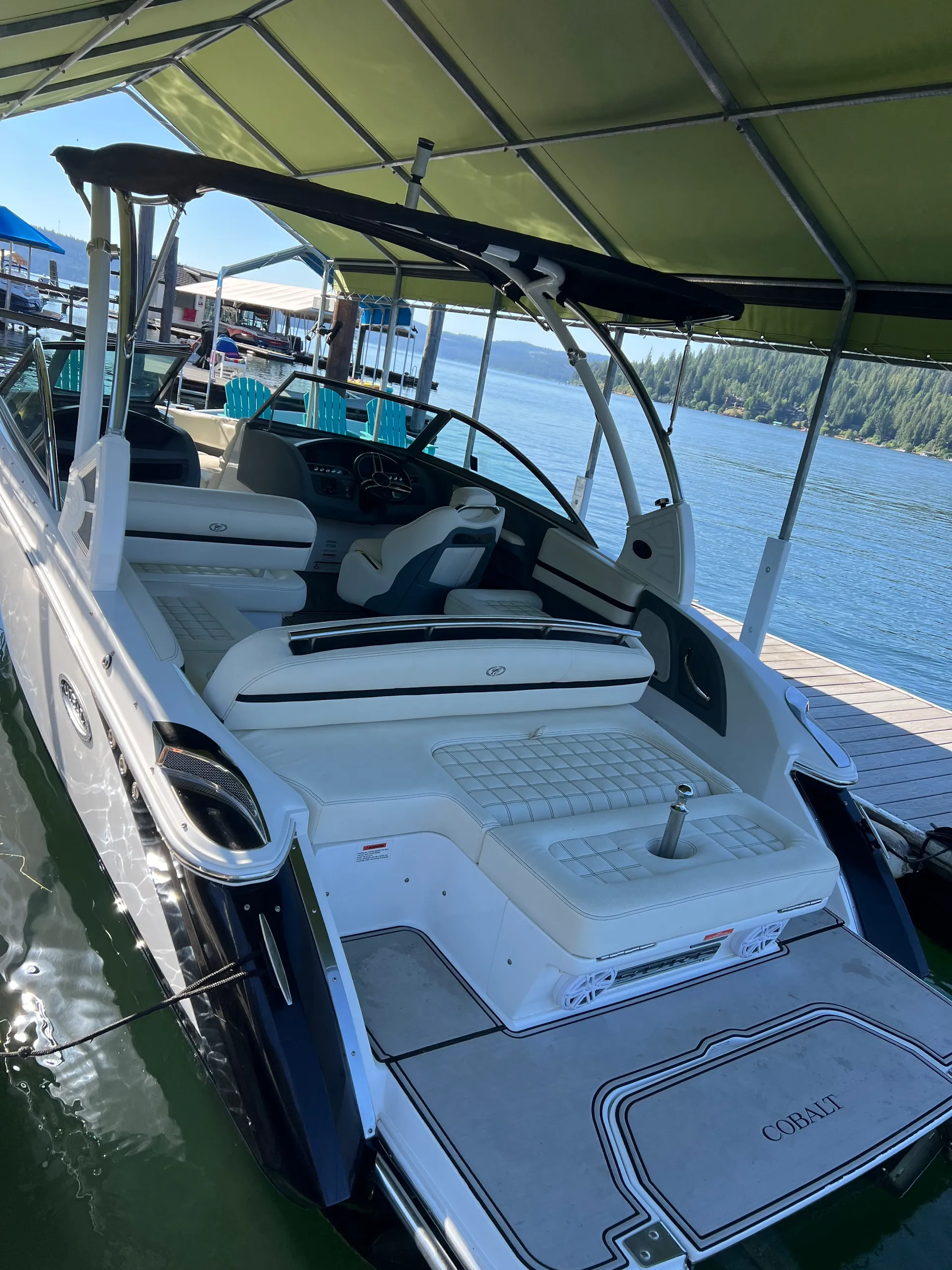 Cruise or Surf on this like new Cobalt R3