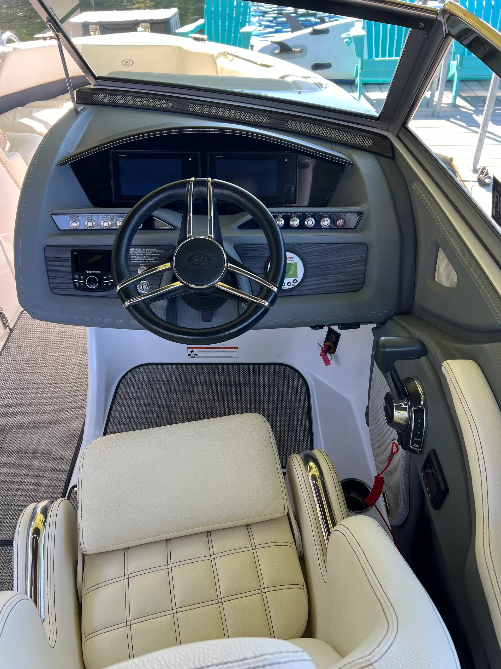 Cruise or Surf on this like new Cobalt R3