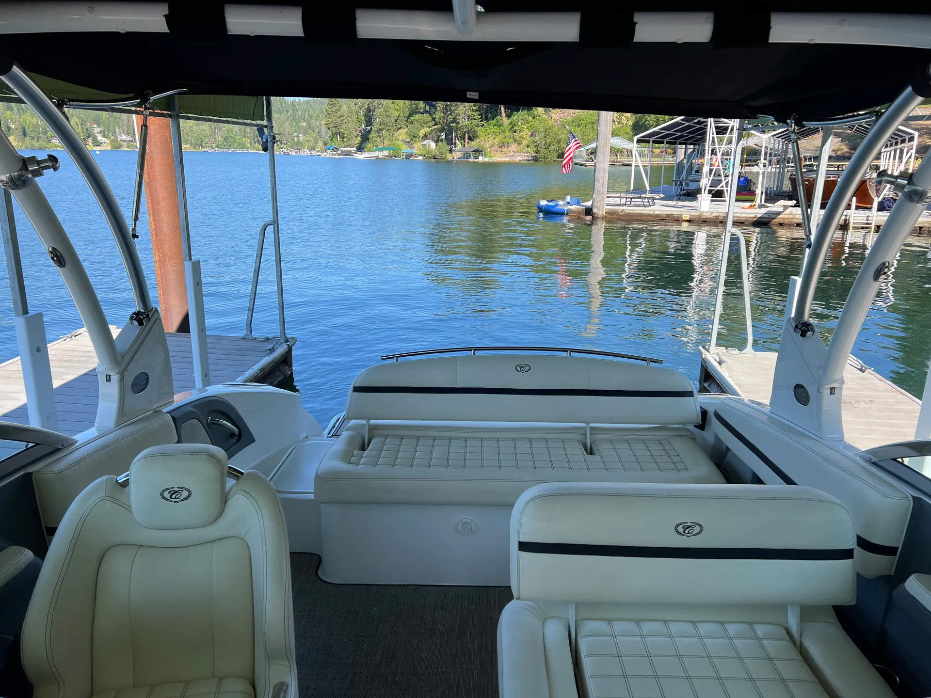 Cruise or Surf on this like new Cobalt R3