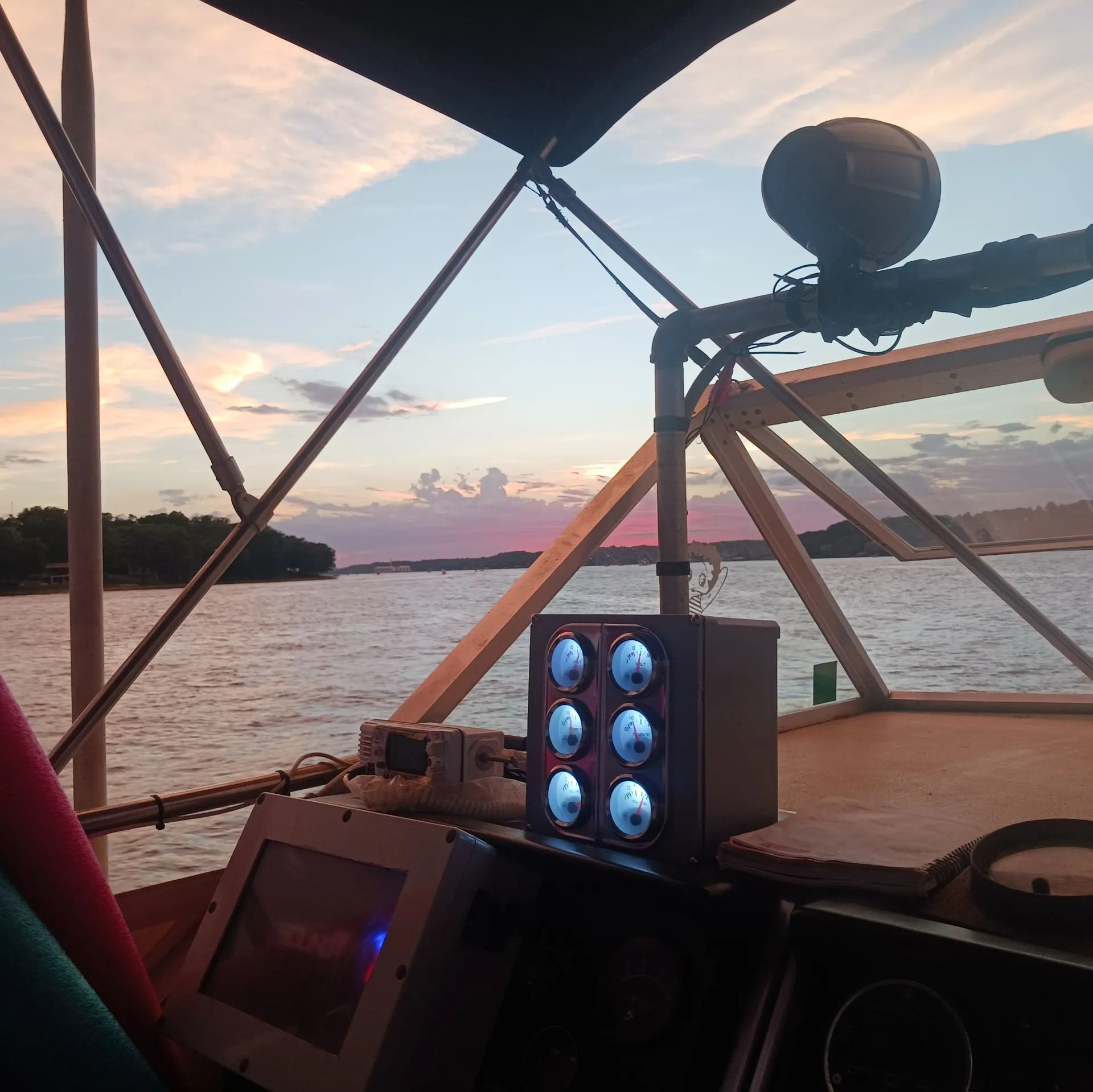 Classic cruiser - 37 feet of  spacious double cabin, USCG Captained