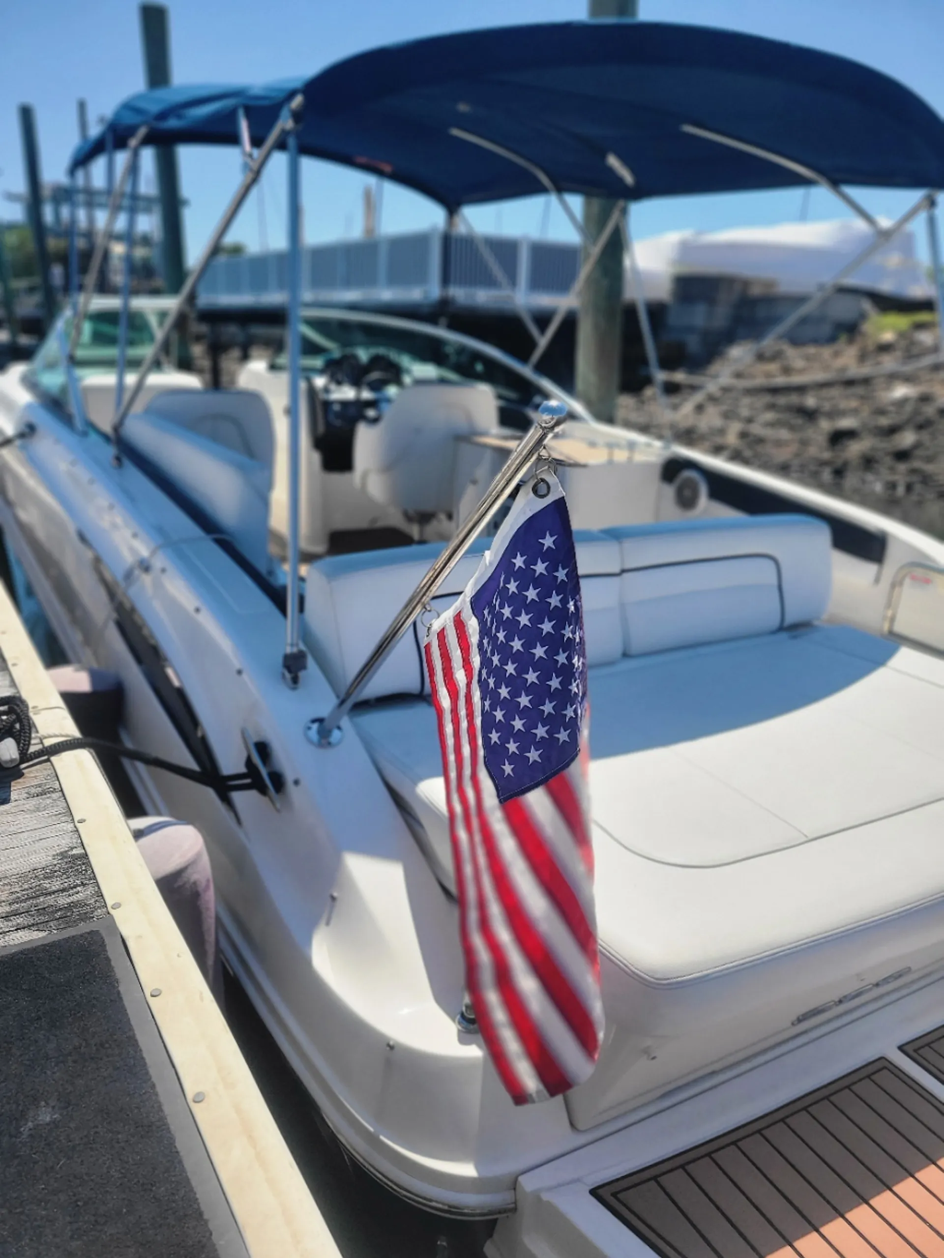 Sea Ray Boats 280 Sundeck in Norwalk, CT — photo 3