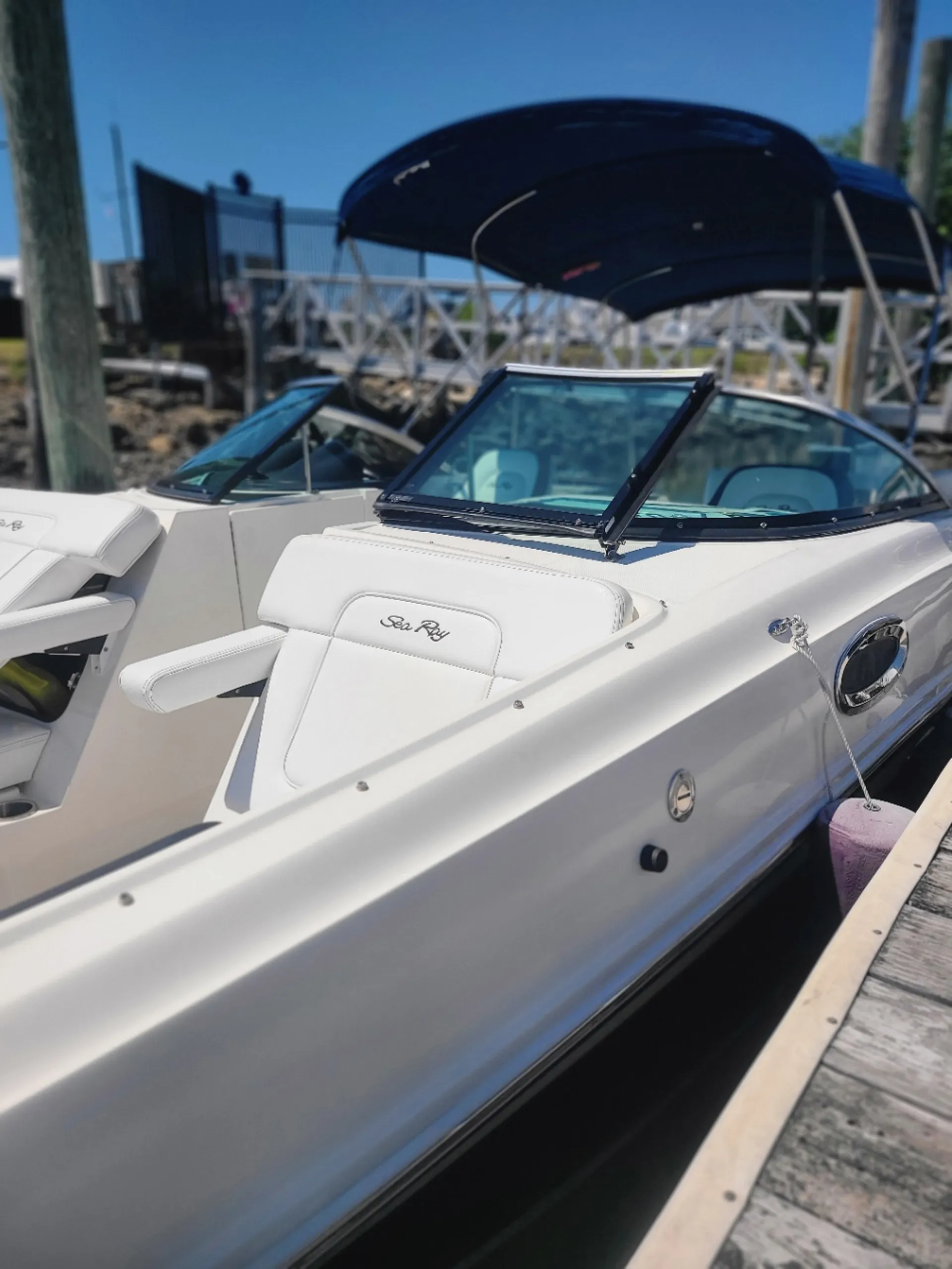 Sea Ray Boats 280 Sundeck in Norwalk, CT — photo 2