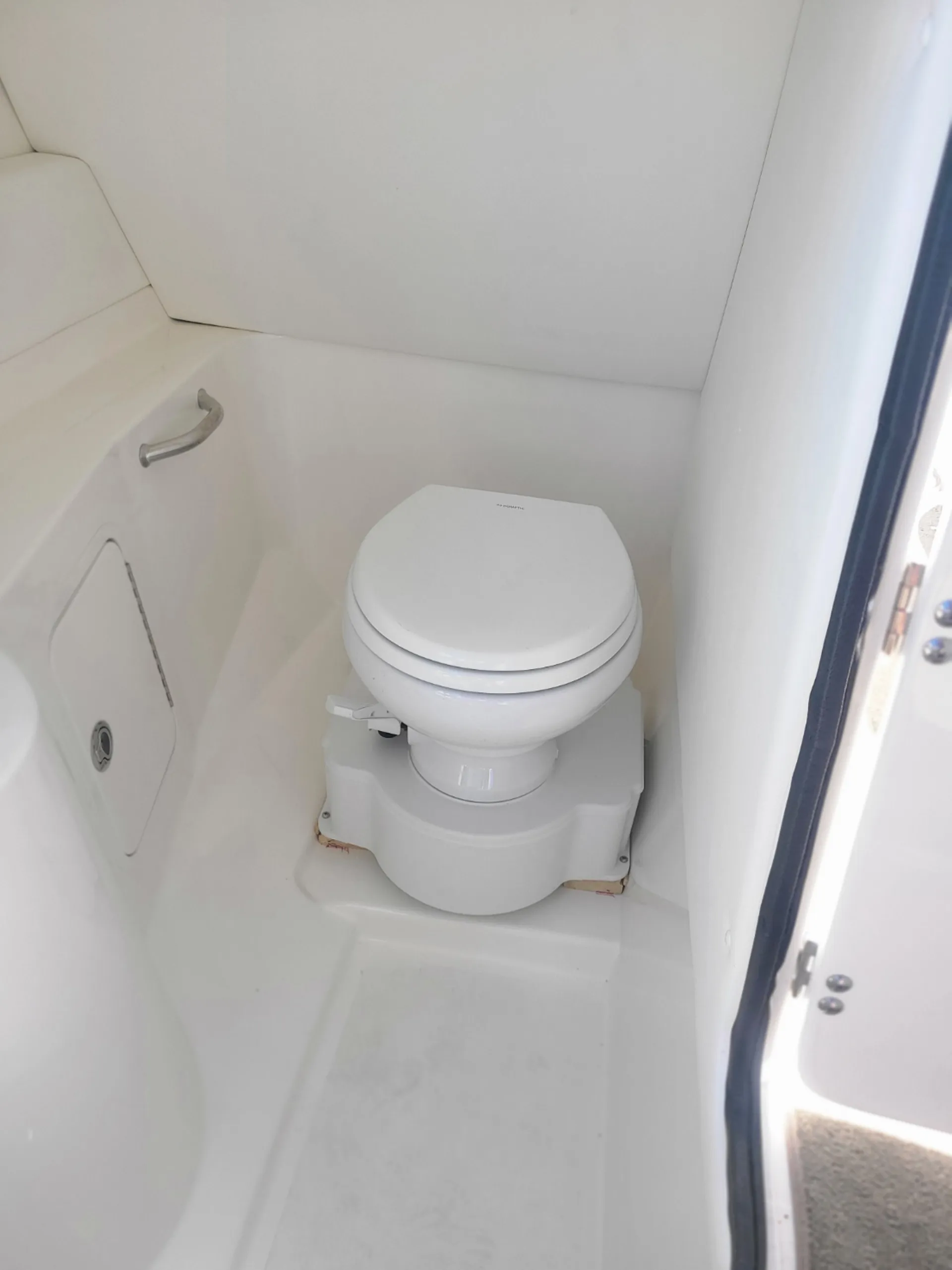 Sea Ray Boats 280 Sundeck in Norwalk, CT — photo 8