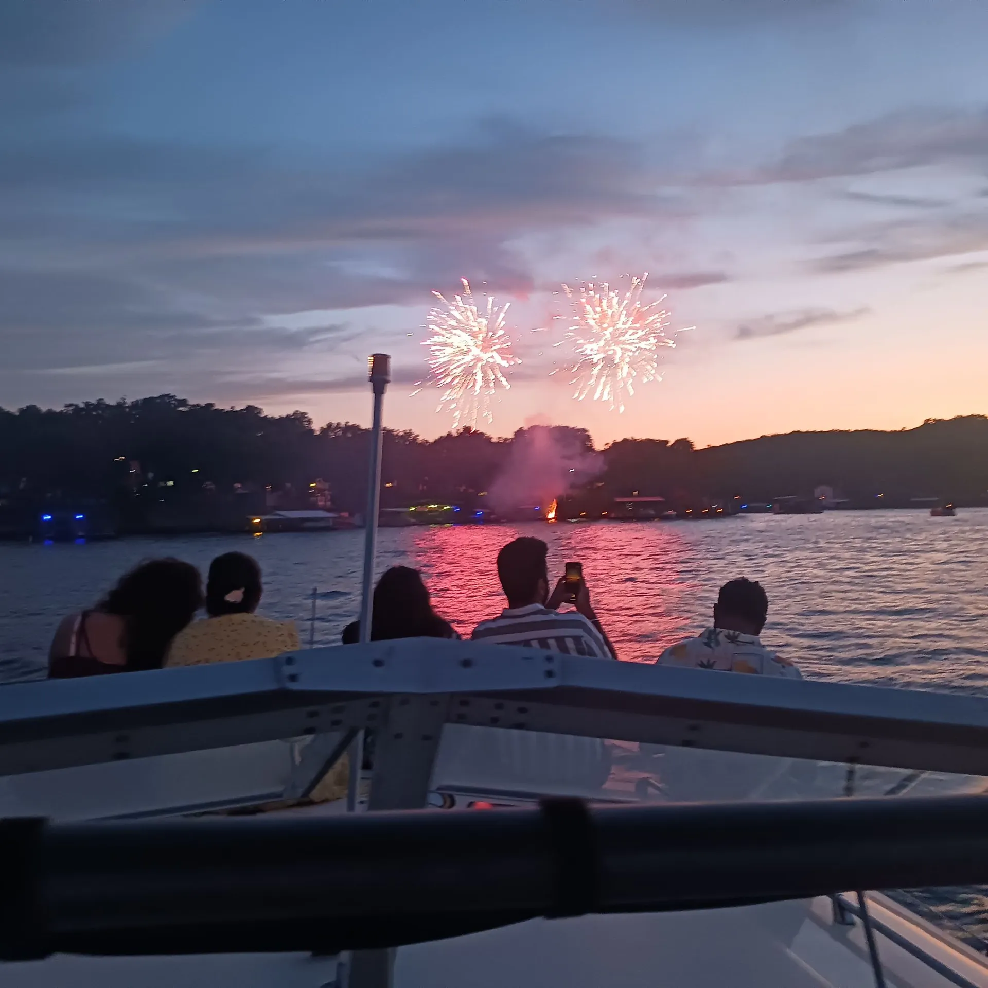 Classic cruiser - 37 feet of  spacious double cabin, USCG Captained