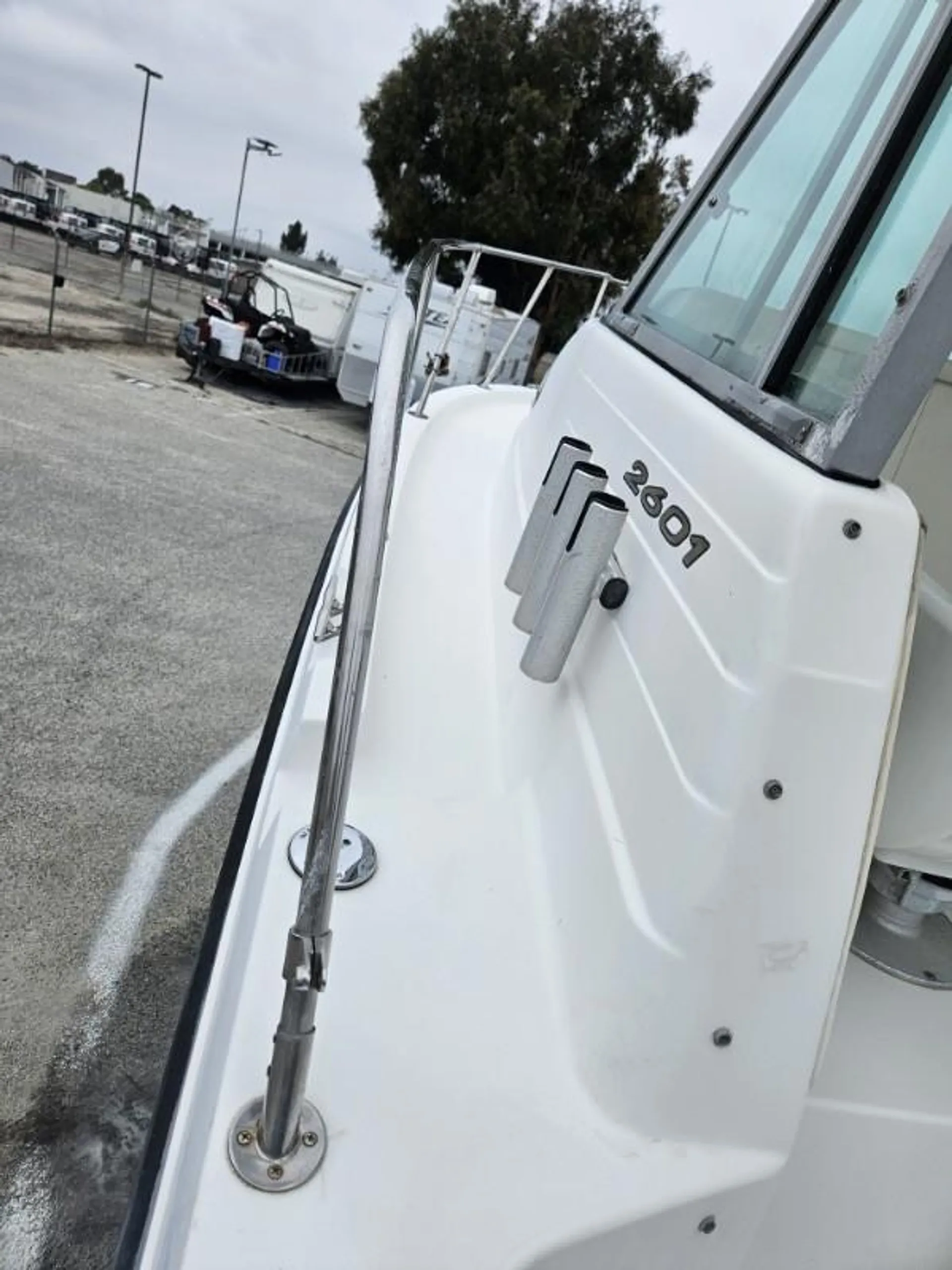 Seaswirl Boats 2601 Walkaround  in Long Beach, CA — photo 10