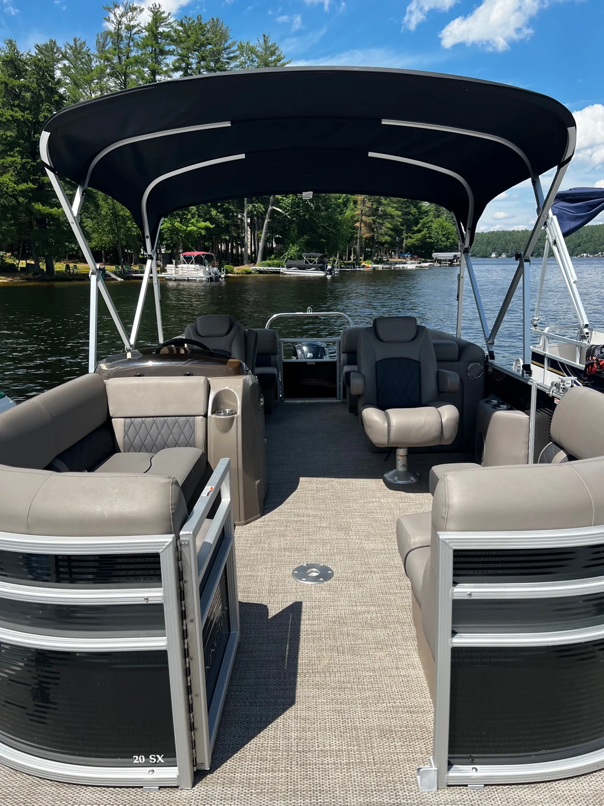 Ready at the Dock – Relax, Cruise, Repeat on Your Perfect Lake Day