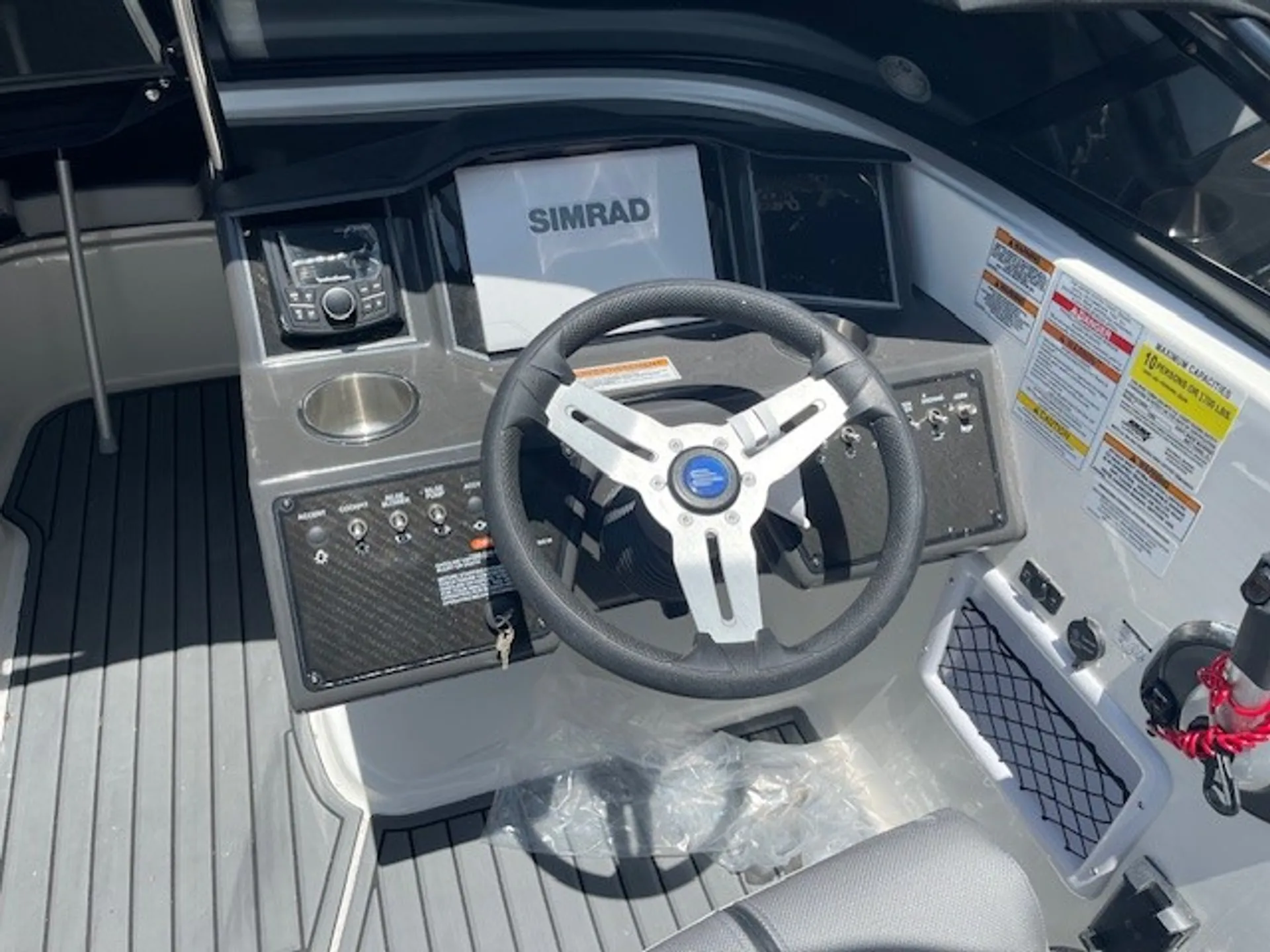 Bayliner VR6 Bowrider in Temple, TX — photo 6