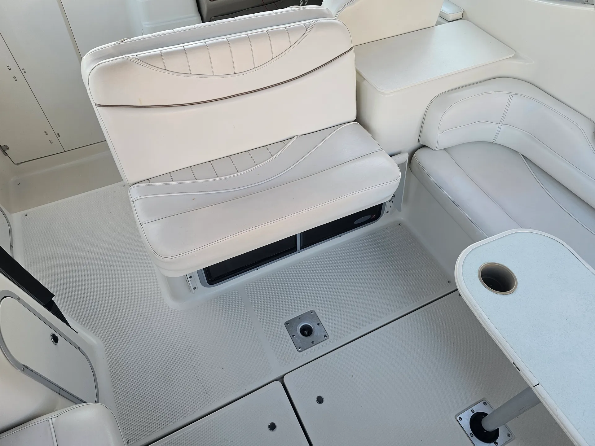 Maxum 3300 SCR in Hammond, IN — photo 6