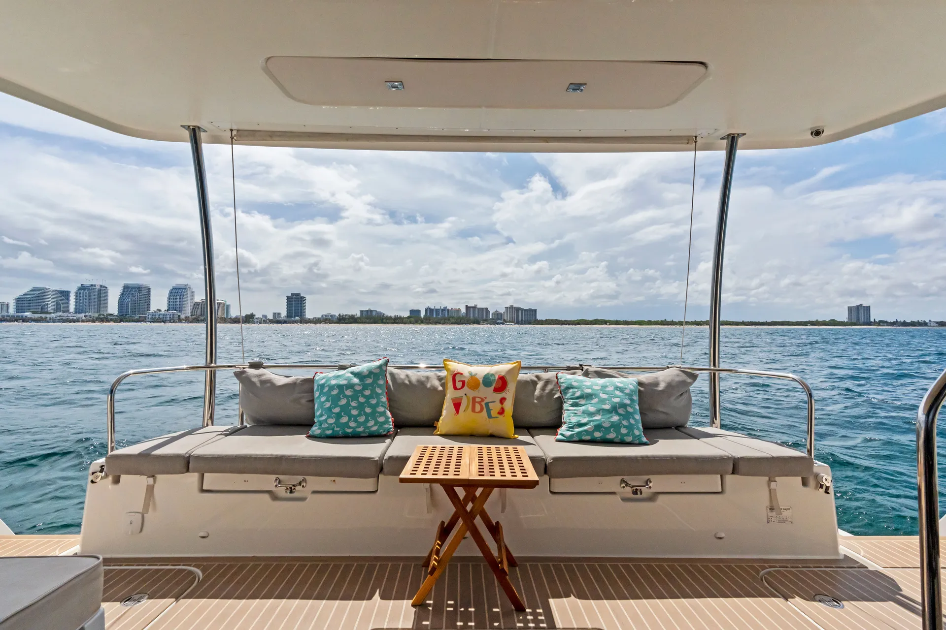 **SUMMER RATES* Luxury Power Catamaran FUEL, CAPTAIN AND STEW INCLUDED