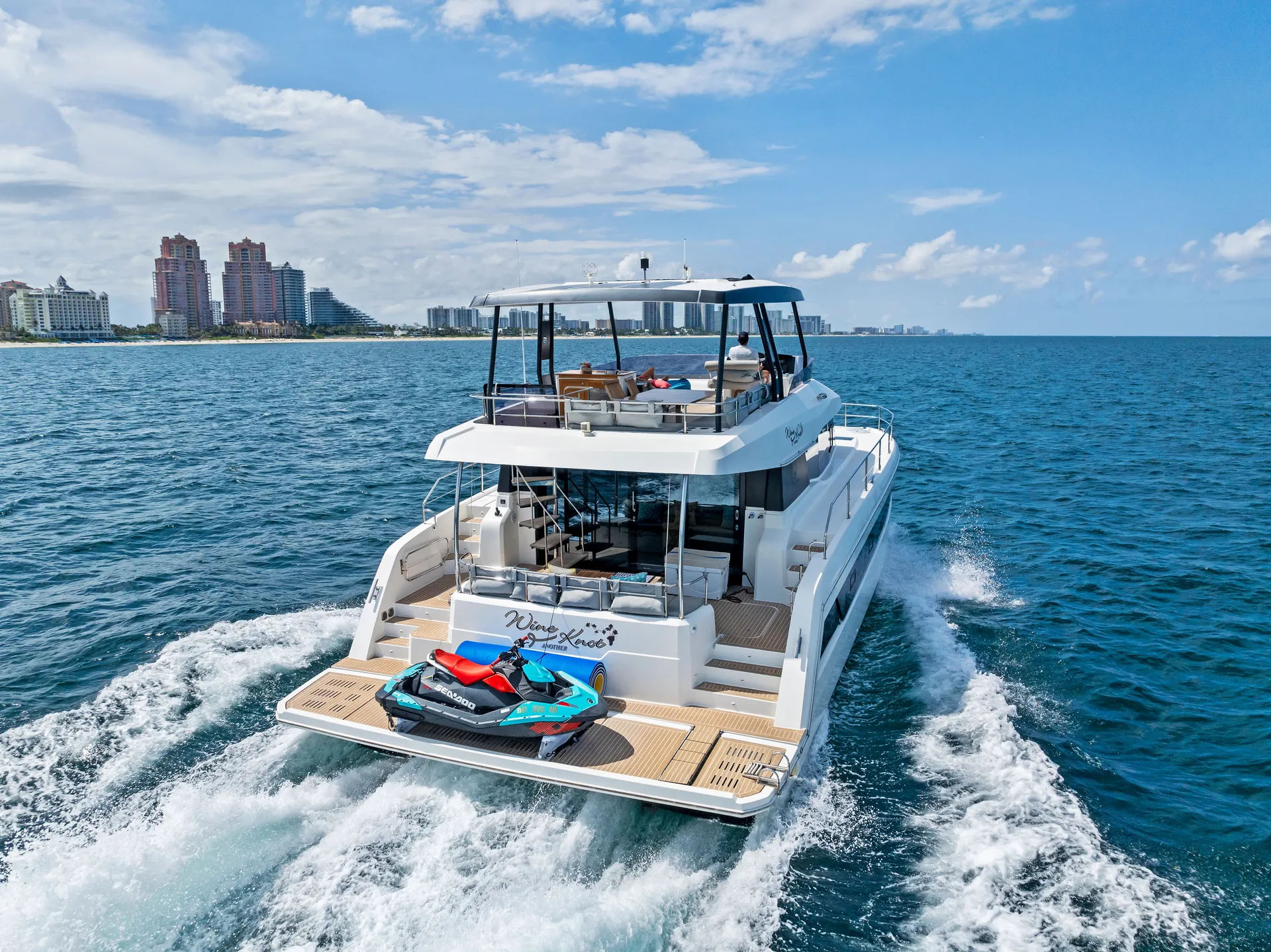 **SUMMER RATES* Luxury Power Catamaran FUEL, CAPTAIN AND STEW INCLUDED