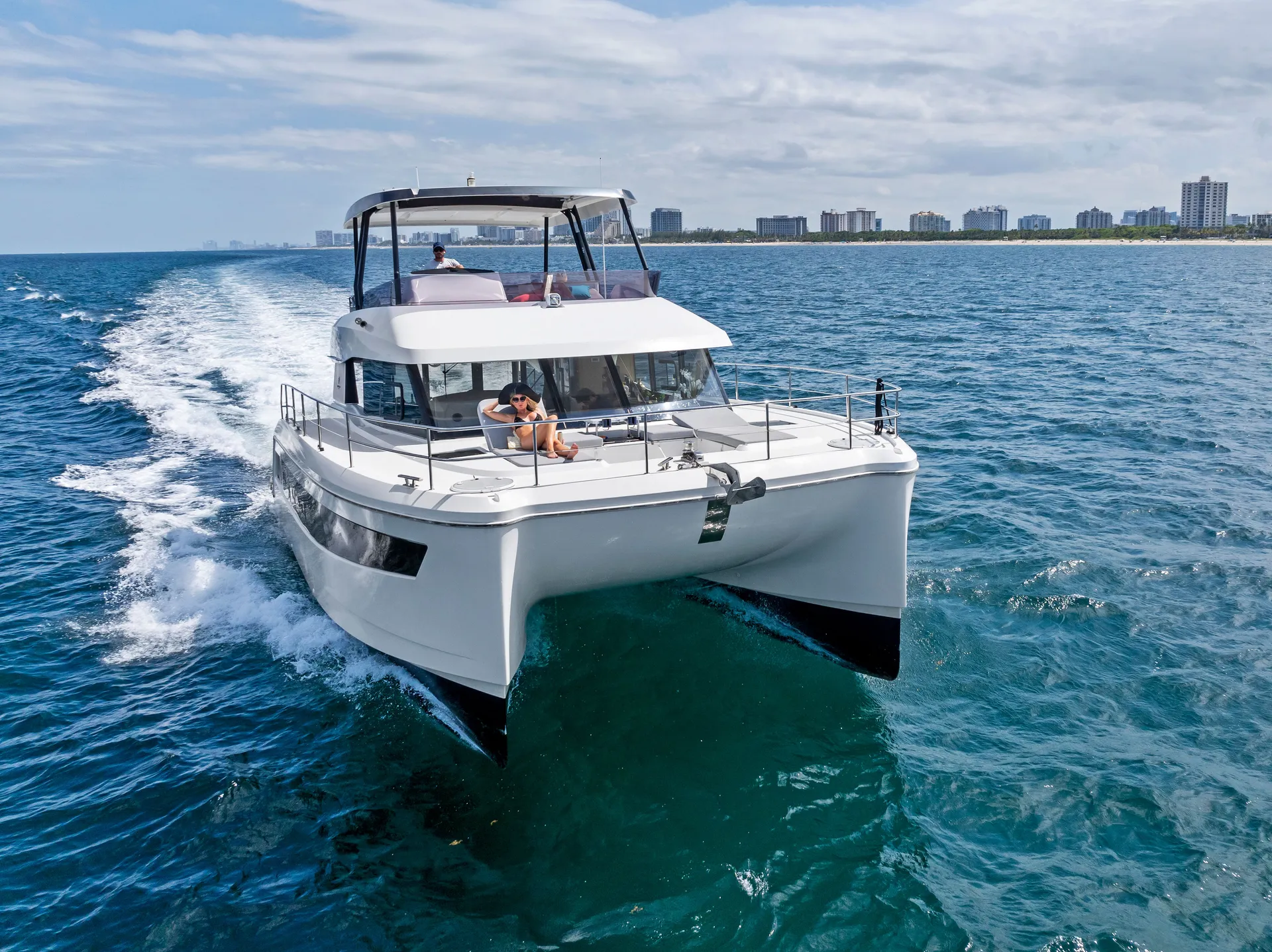**SUMMER RATES* Luxury Power Catamaran FUEL, CAPTAIN AND STEW INCLUDED