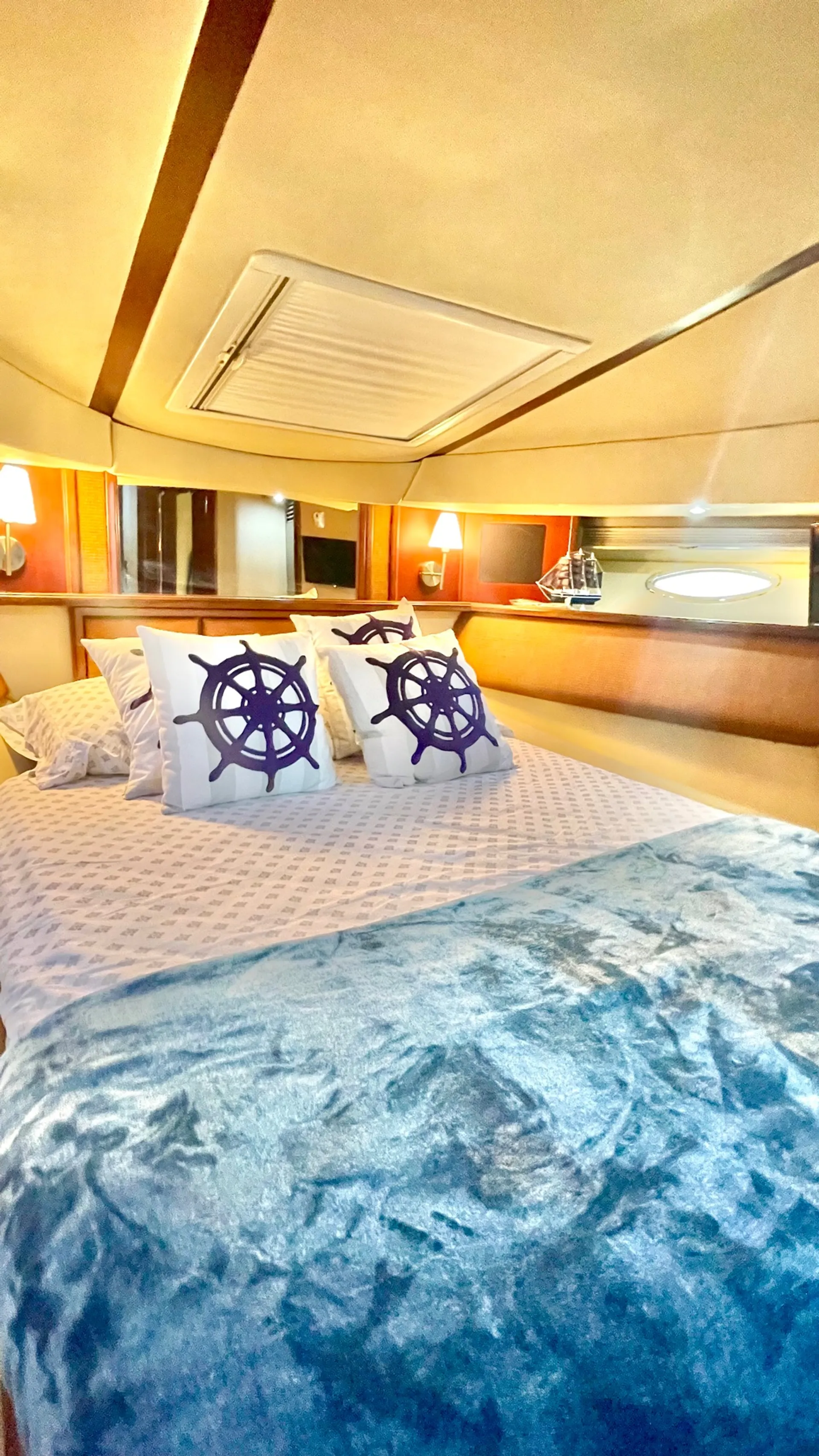 Lady Skarlet | 60ft Yacht | Downtown Miami